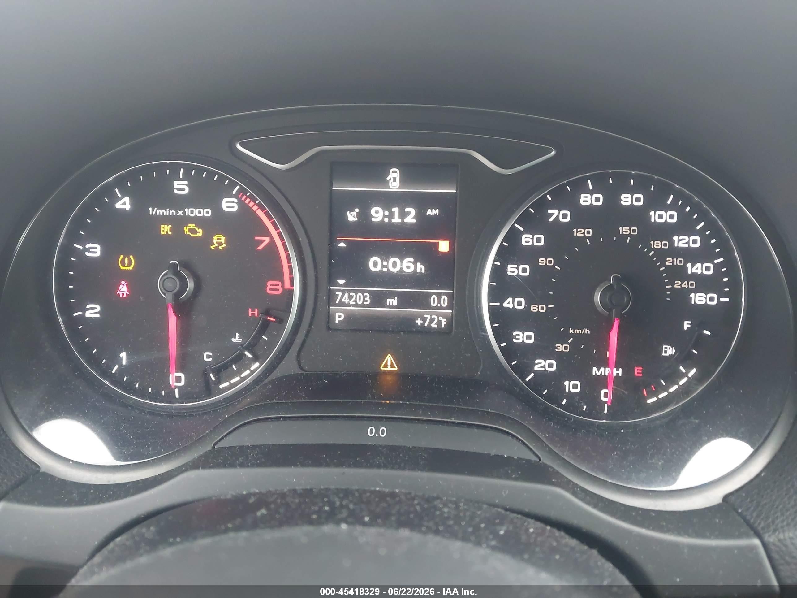 2015 Audi A3 2.0t Premium Белый vin: WAUBFGFF1F1043029