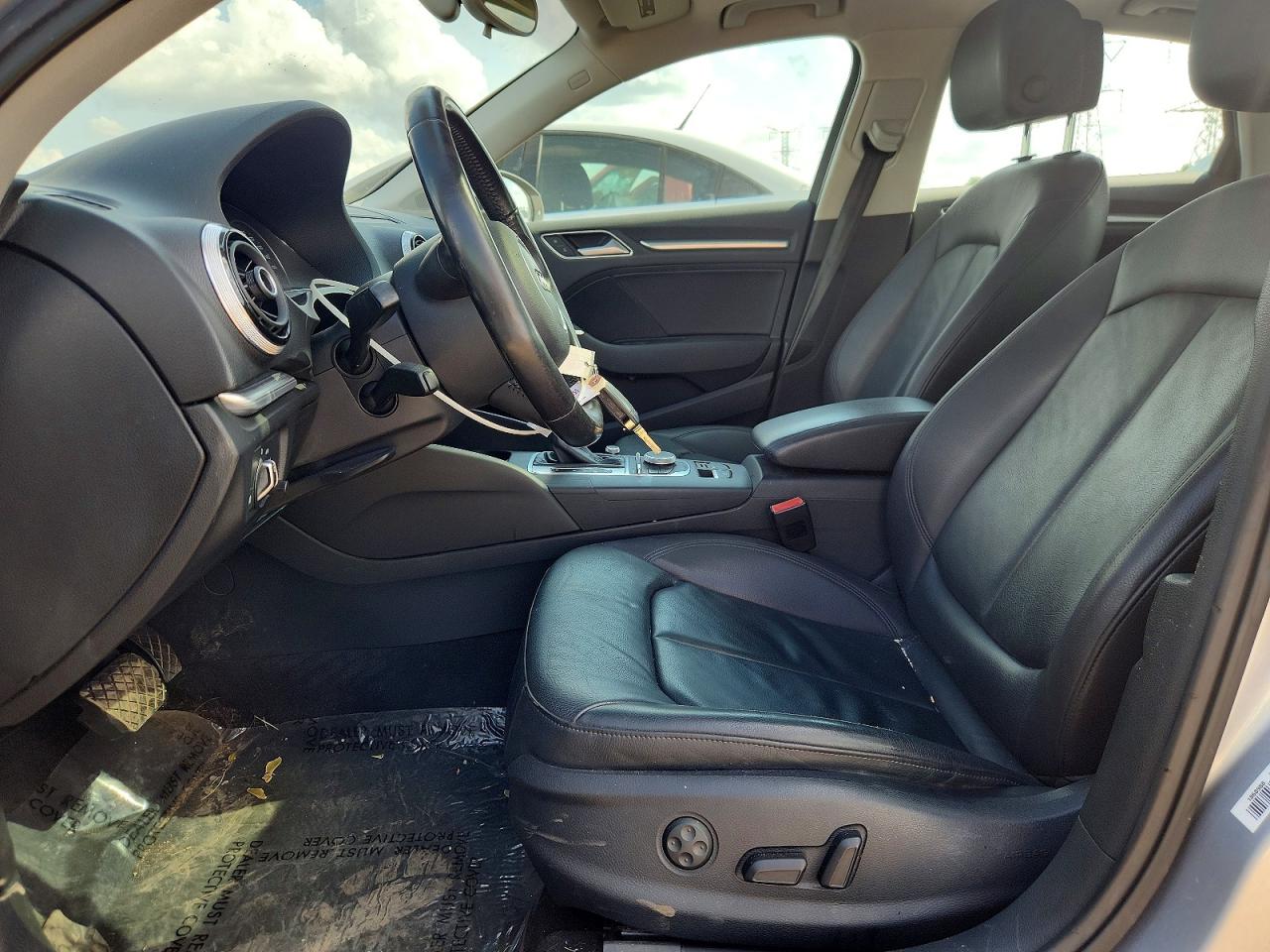 2015 Audi A3 Premium Silver vin: WAUBFGFF1F1092389