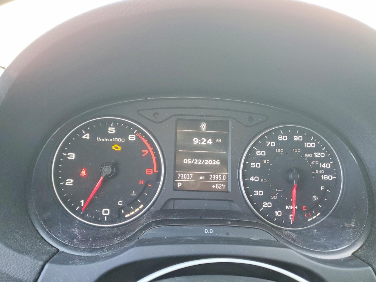 2015 Audi A3 Premium Белый vin: WAUBFGFF2F1015336