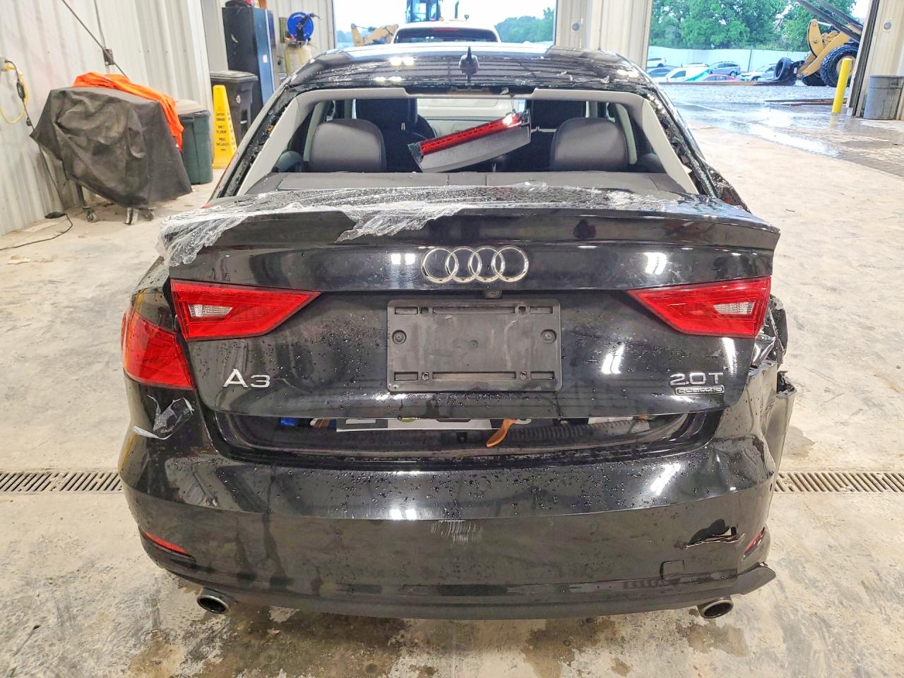 2015 Audi A3 Premium Черный vin: WAUBFGFF2F1077870