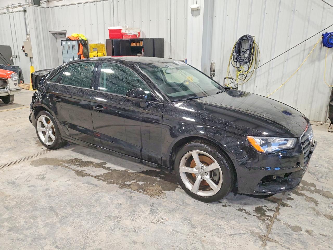 2015 Audi A3 Premium Черный vin: WAUBFGFF2F1077870