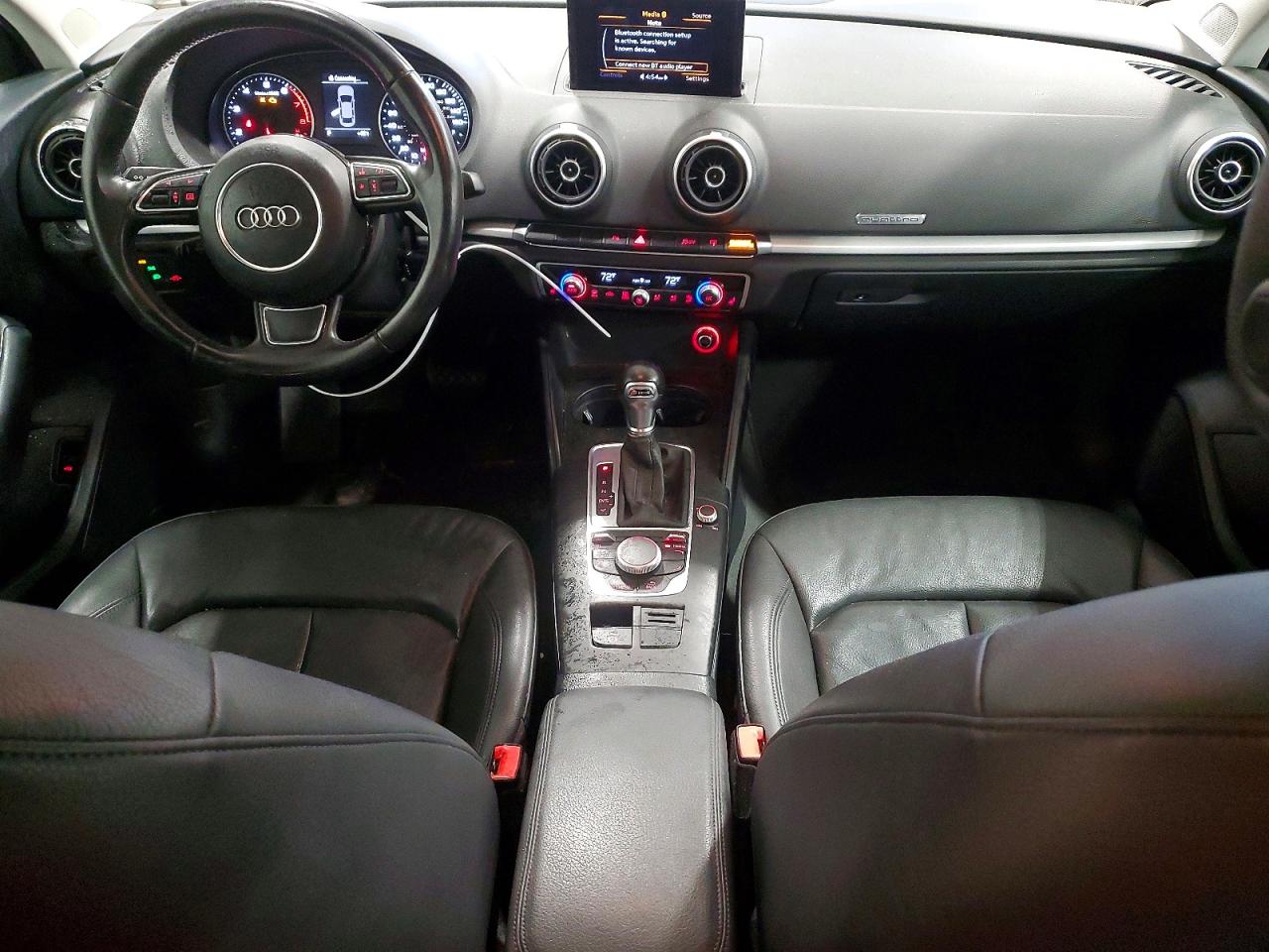 2015 Audi A3 Premium Черный vin: WAUBFGFF2F1077870