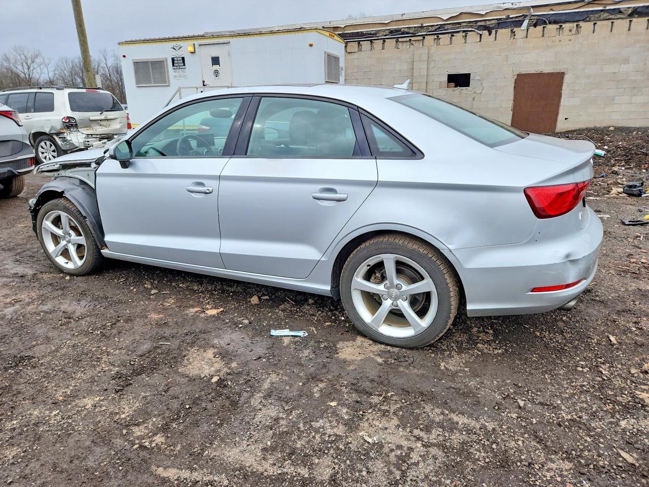 2015 Audi A3 Premium Серебряный vin: WAUBFGFF3F1011845