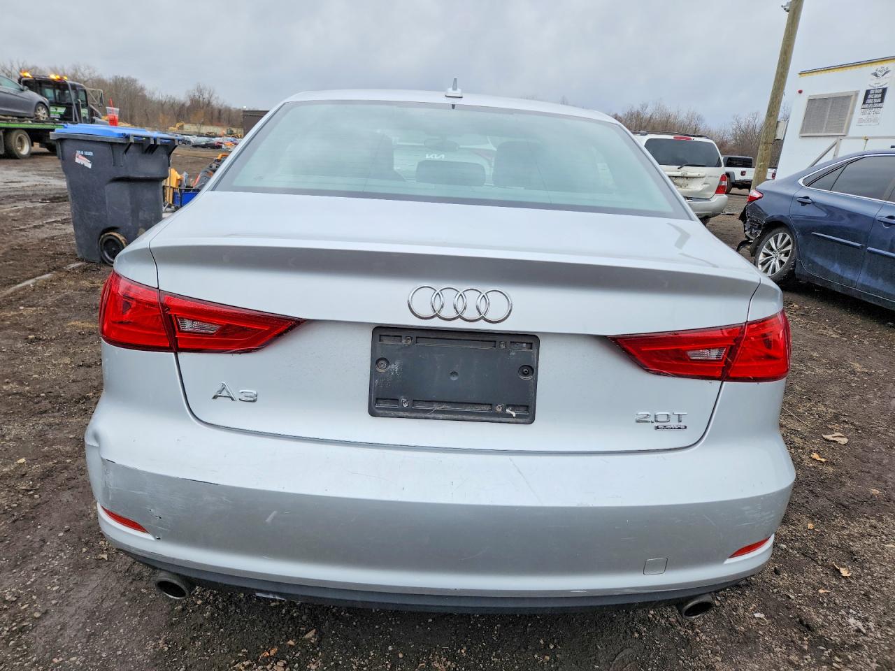 2015 Audi A3 Premium Серебряный vin: WAUBFGFF3F1011845