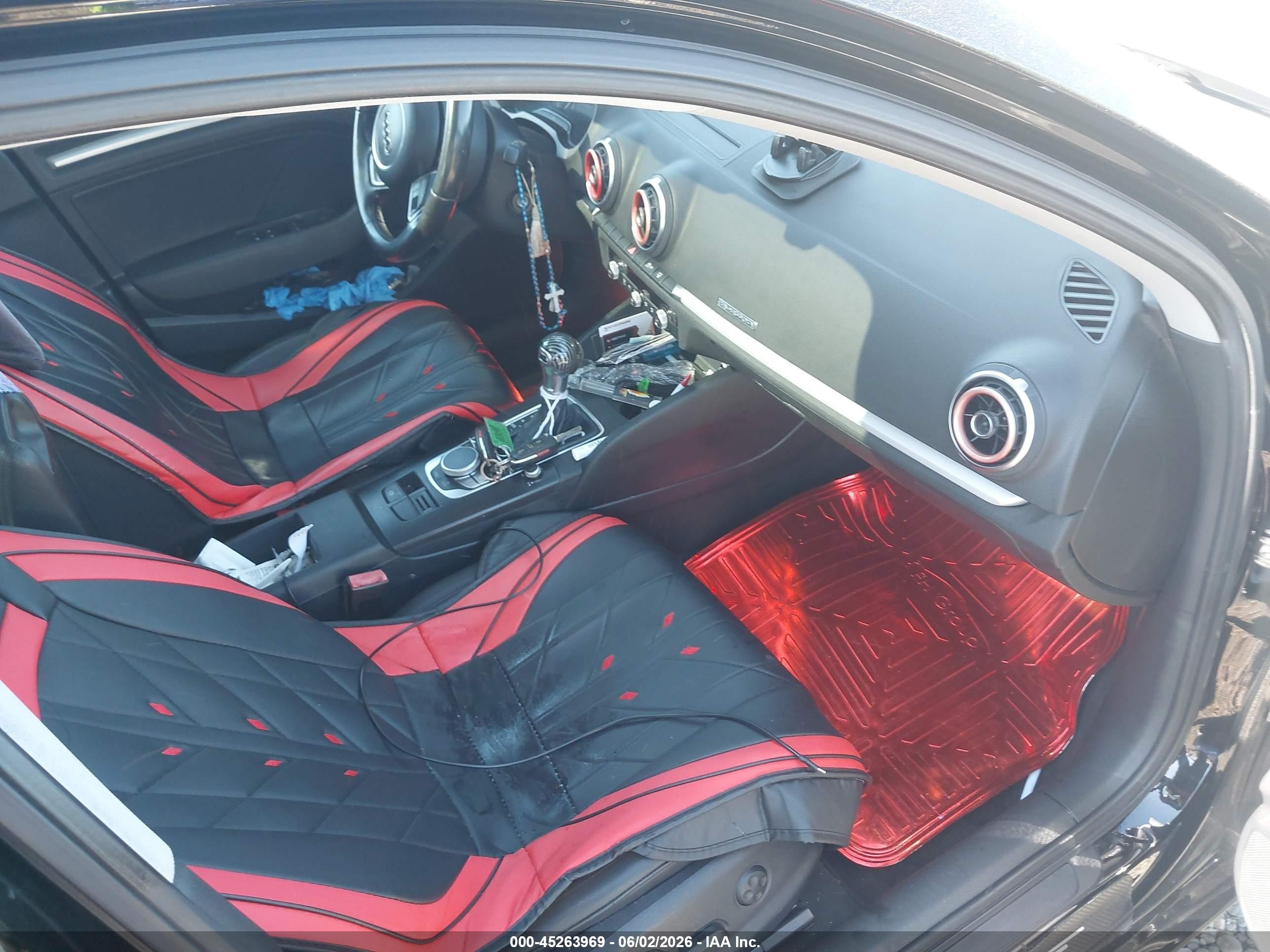 2015 Audi A3 2.0t Premium Черный vin: WAUBFGFF3F1117664