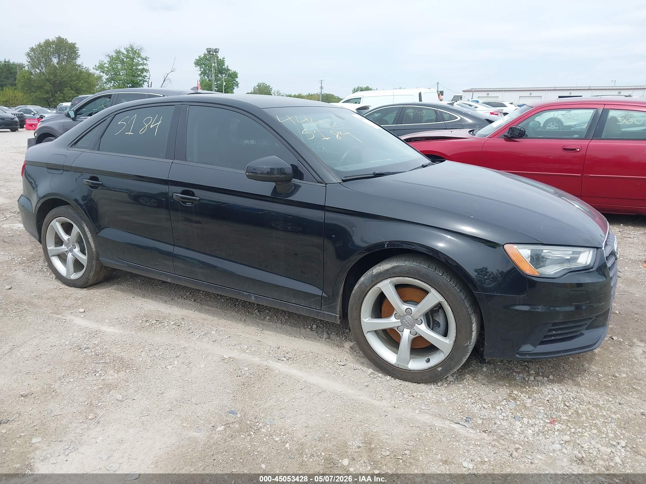 2015 Audi A3 2.0t Premium Черный vin: WAUBFGFF3F1121780