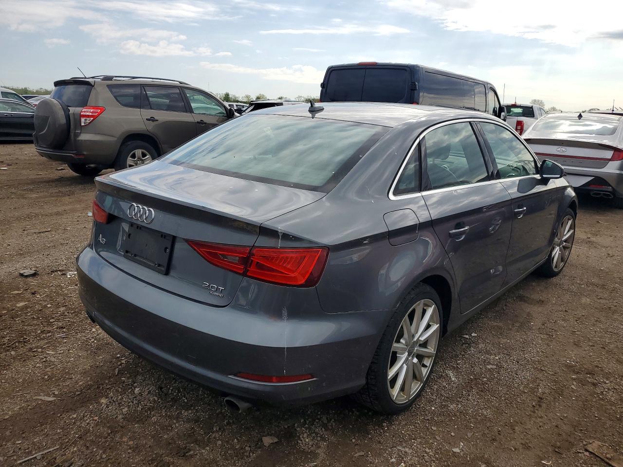 2015 Audi A3 Premium Серый vin: WAUBFGFF4F1045860