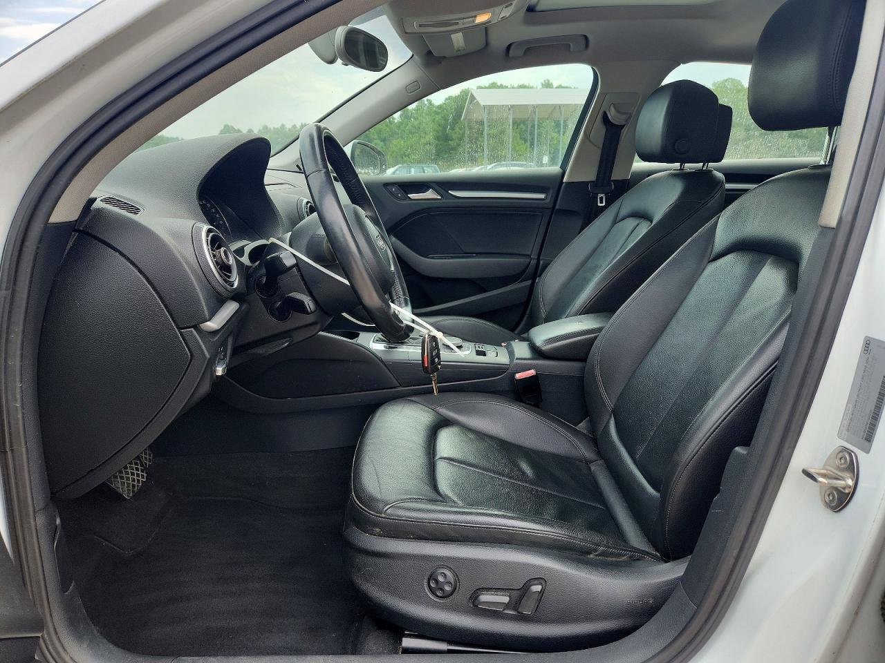 2015 Audi A3 Premium White vin: WAUBFGFF5F1003293