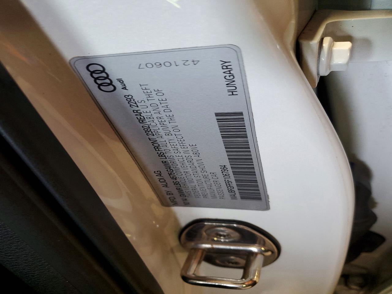 2015 Audi A3 Premium Белый vin: WAUBFGFF5F1067964