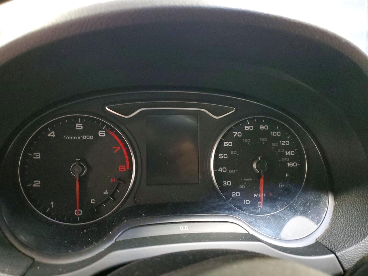 2015 Audi A3 Premium Белый vin: WAUBFGFF5F1067964