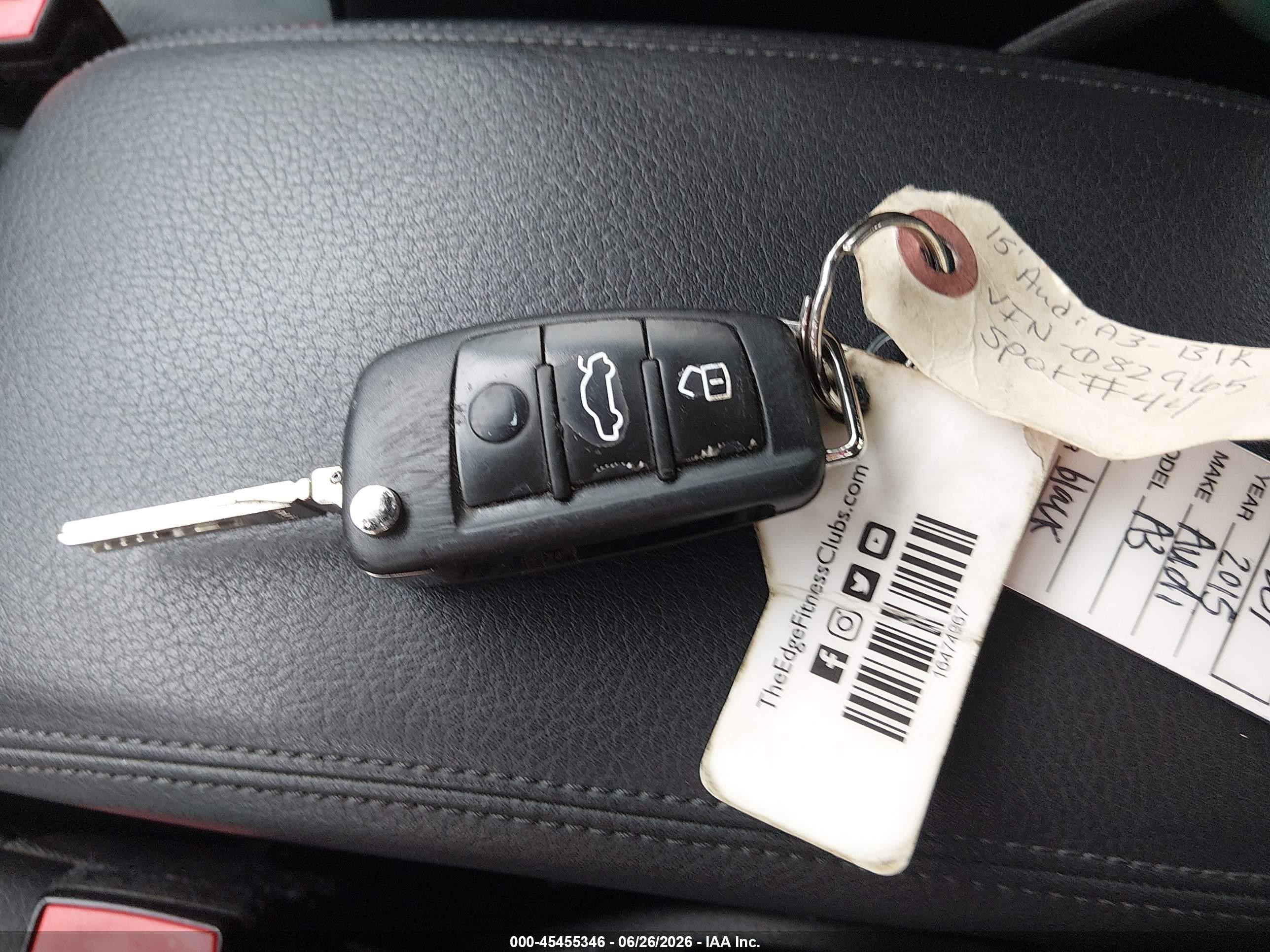 2015 Audi A3 2.0t Premium Черный vin: WAUBFGFF5F1082965