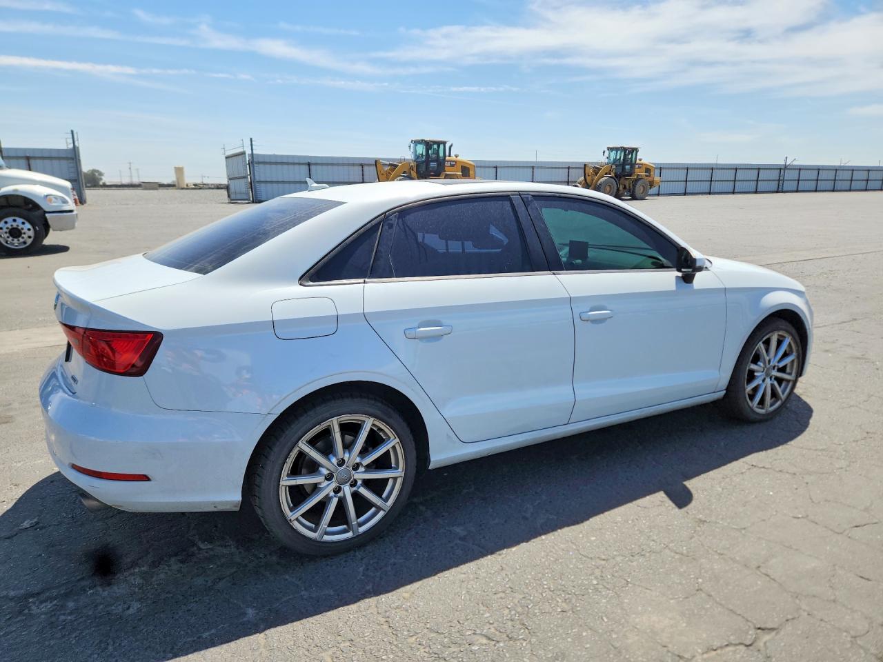 2015 Audi A3 Premium White vin: WAUBFGFF5F1090385