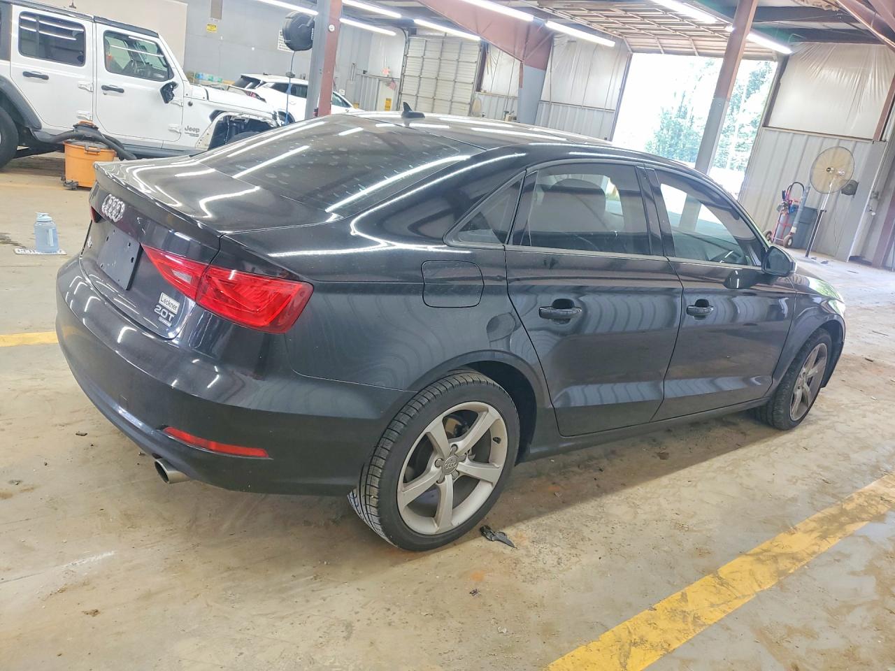 2015 Audi A3 Premium Черный vin: WAUBFGFF6F1007496