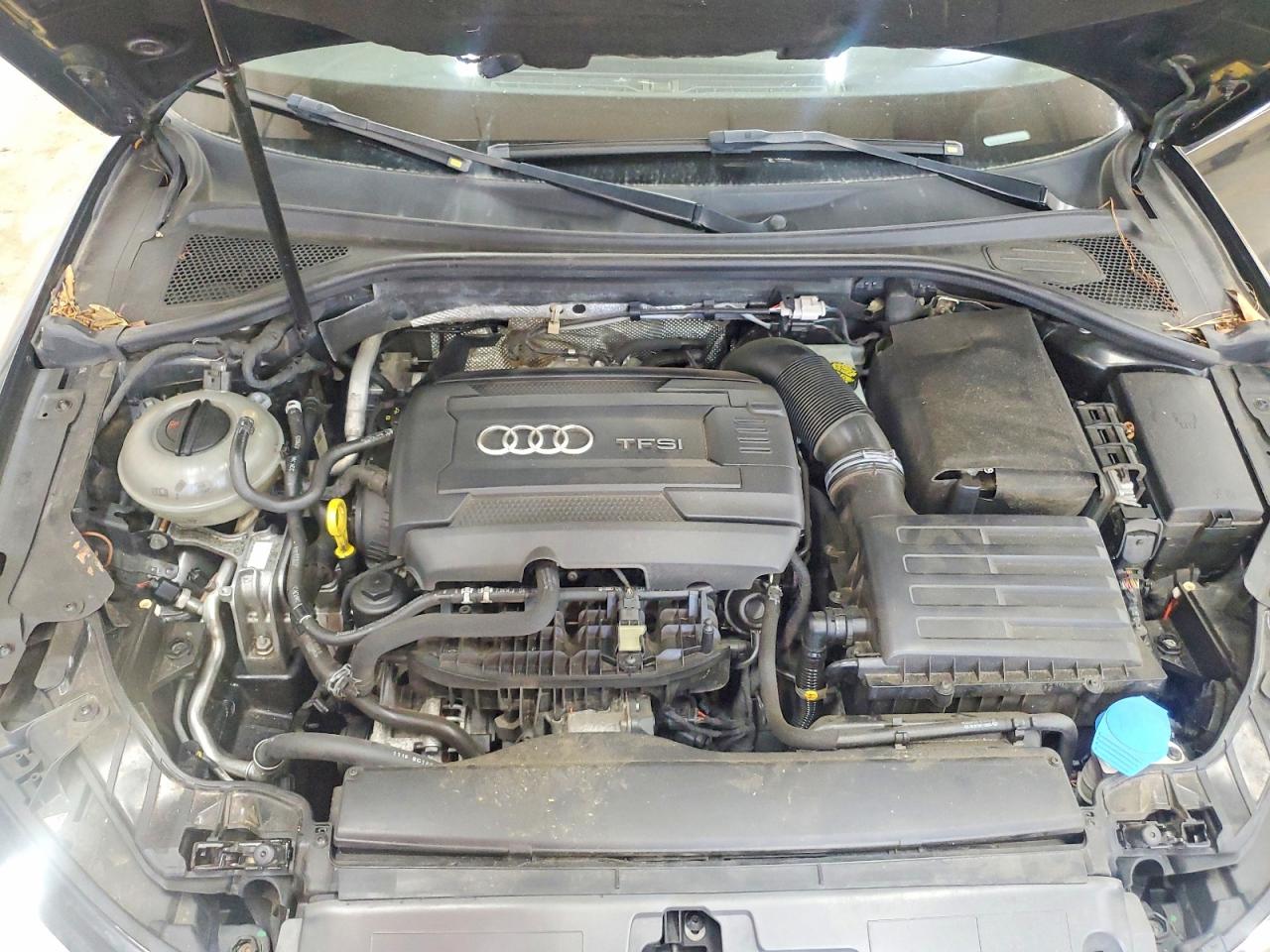 2015 Audi A3 Premium Черный vin: WAUBFGFF6F1007496