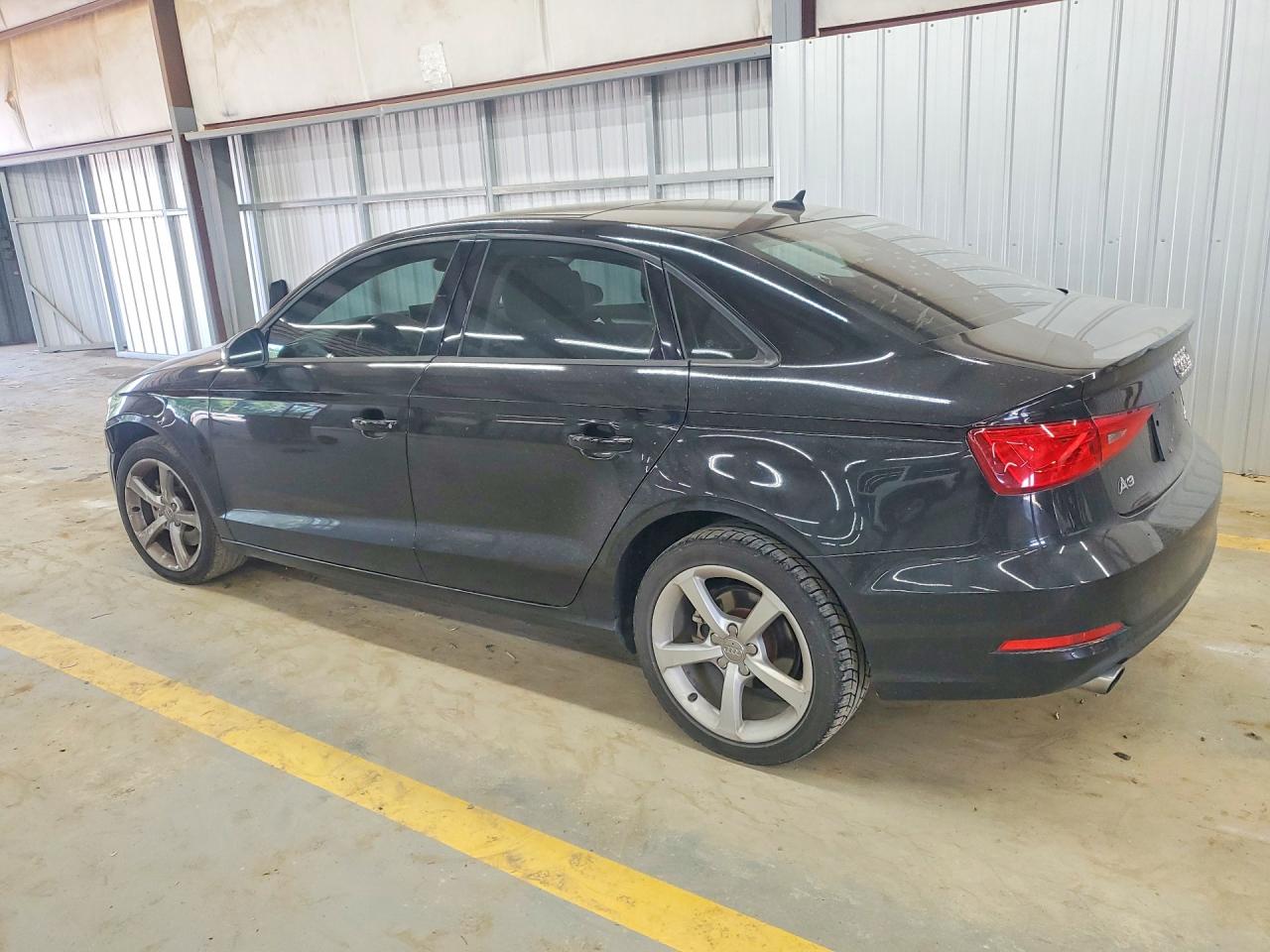 2015 Audi A3 Premium Черный vin: WAUBFGFF6F1007496
