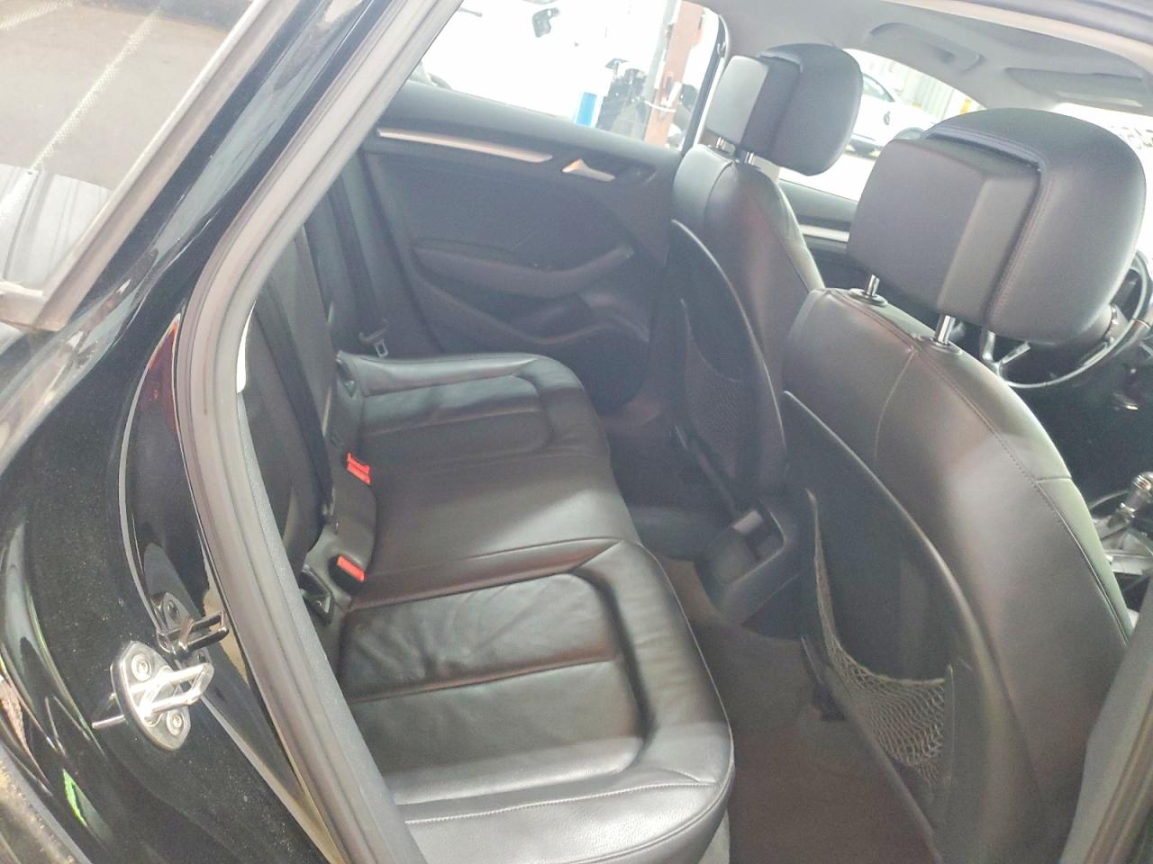 2015 Audi A3 Premium Черный vin: WAUBFGFF6F1007496