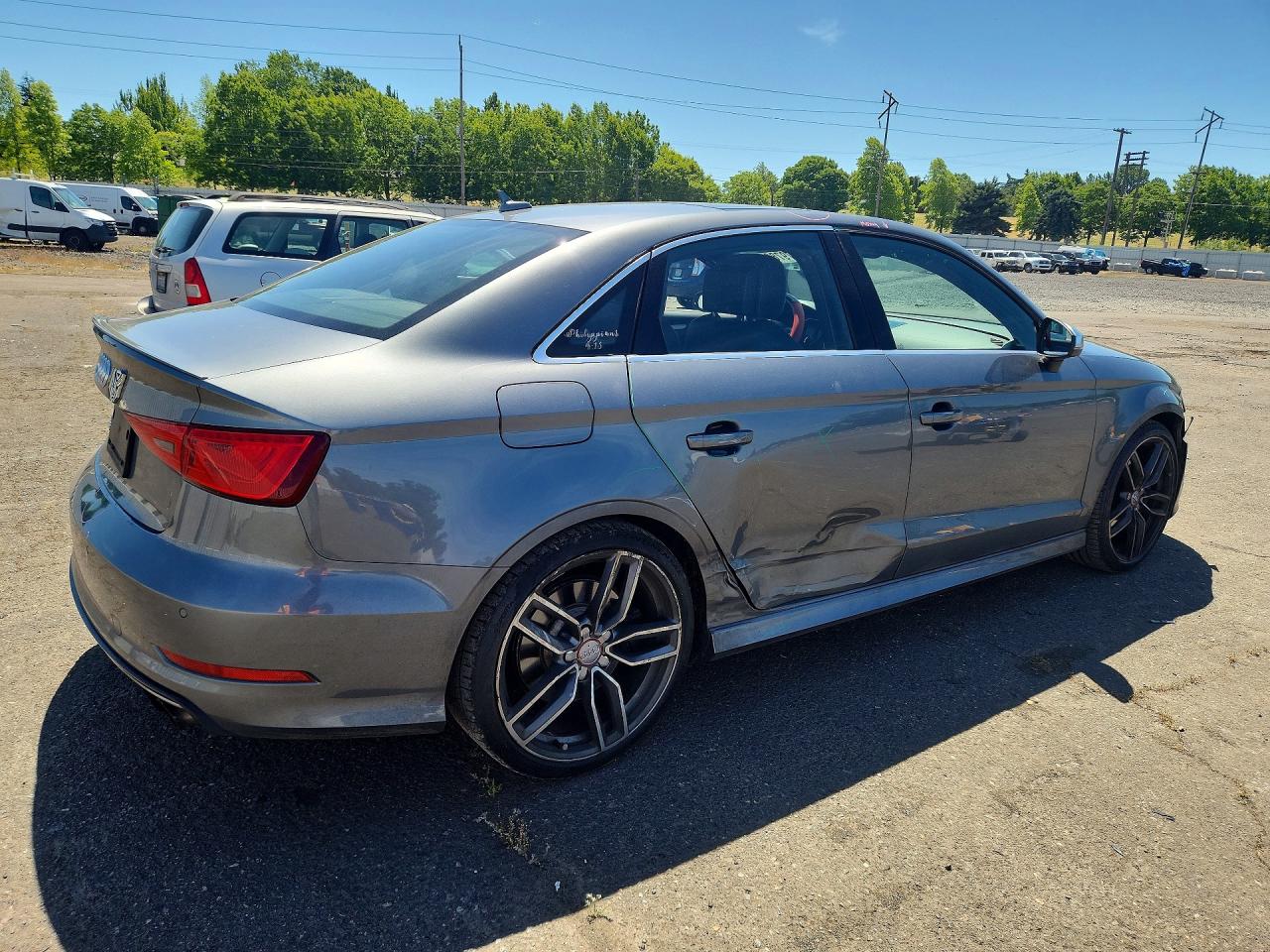 2015 Audi S3 Premium Plus Серебряный vin: WAUBFGFF6F1073868