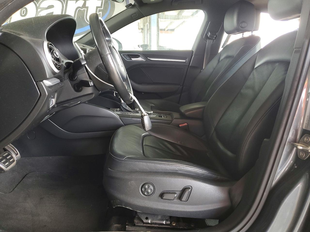 2015 Audi A3 Premium Серый vin: WAUBFGFF6F1093229