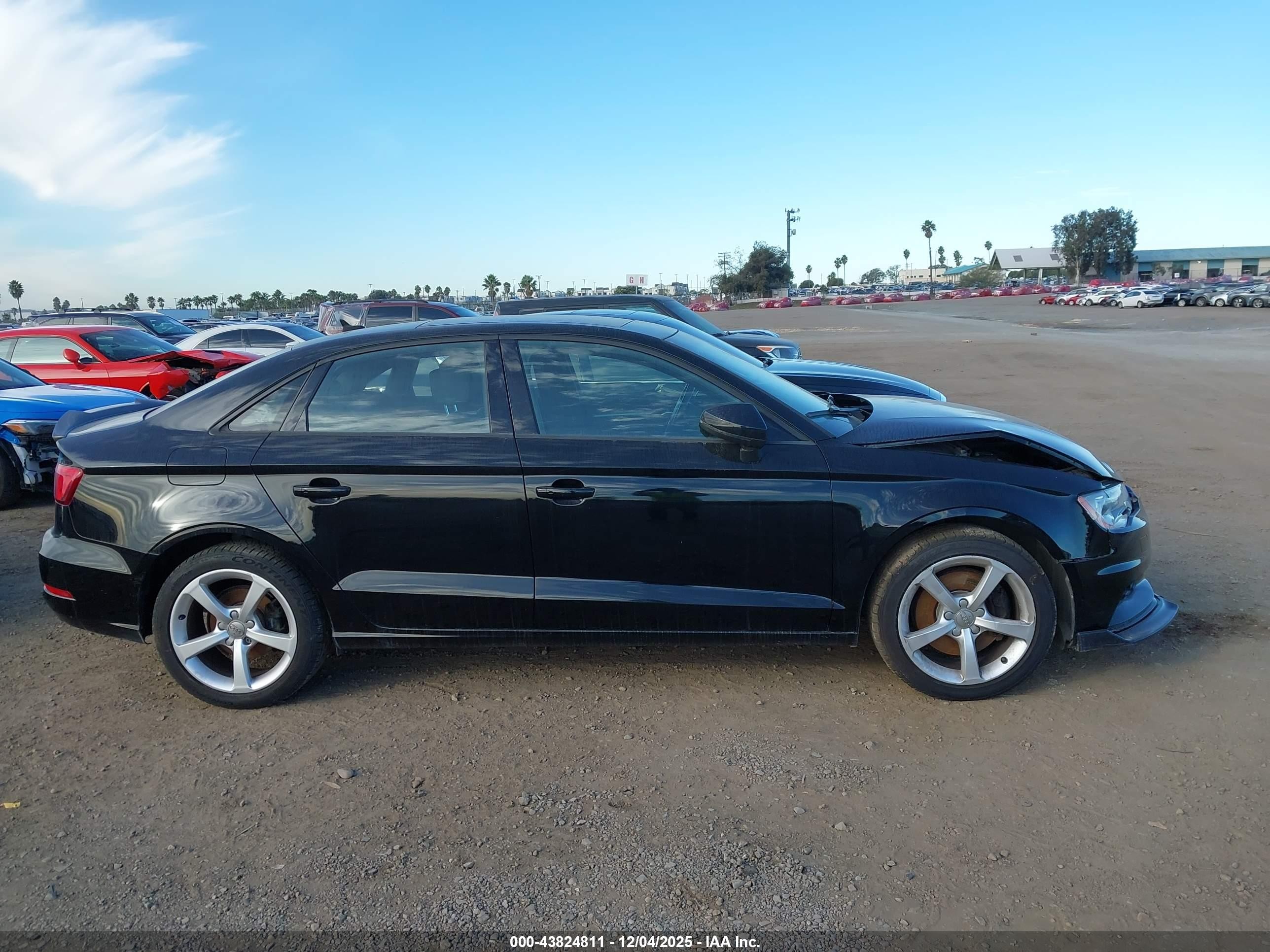2015 Audi A3 2.0t Premium Черный vin: WAUBFGFF6F1140386