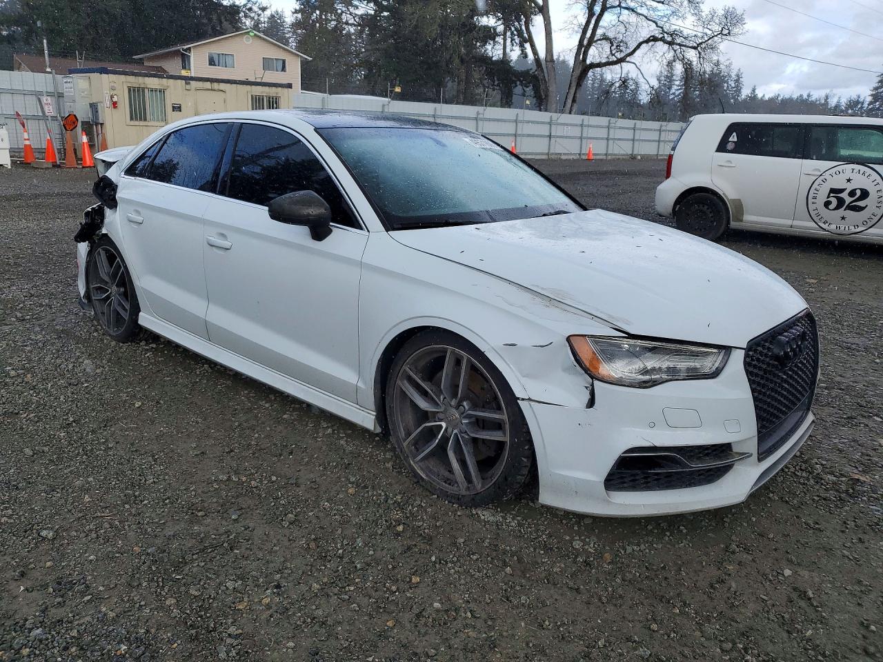 2015 Audi S3 Premium Plus Белый vin: WAUBFGFF8F1077064
