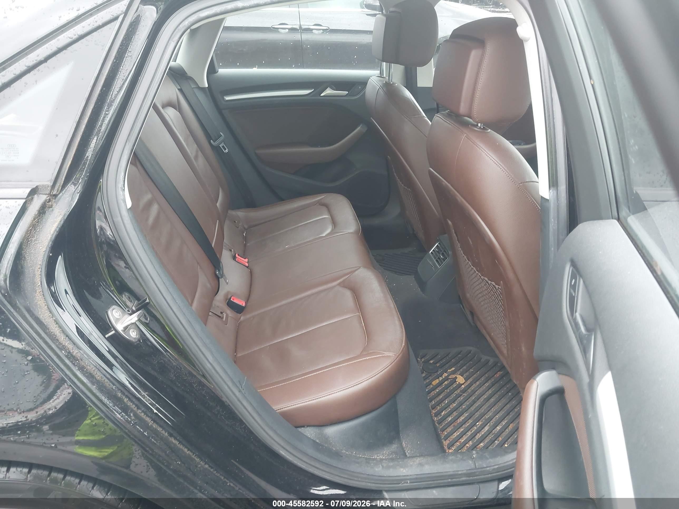 2015 Audi A3 2.0t Premium Черный vin: WAUBFGFF8F1124545