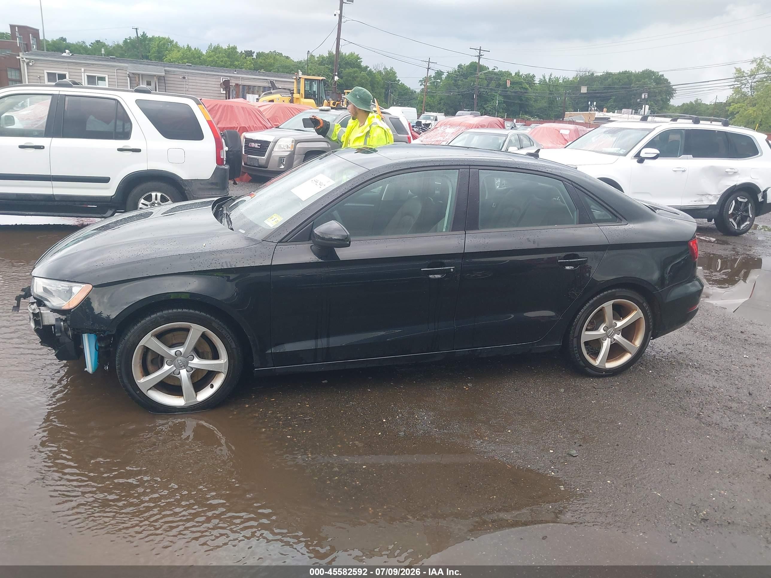 2015 Audi A3 2.0t Premium Черный vin: WAUBFGFF8F1124545