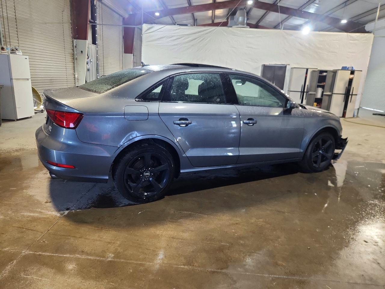 2015 Audi A3 Premium Серый vin: WAUBFGFF8F1125257