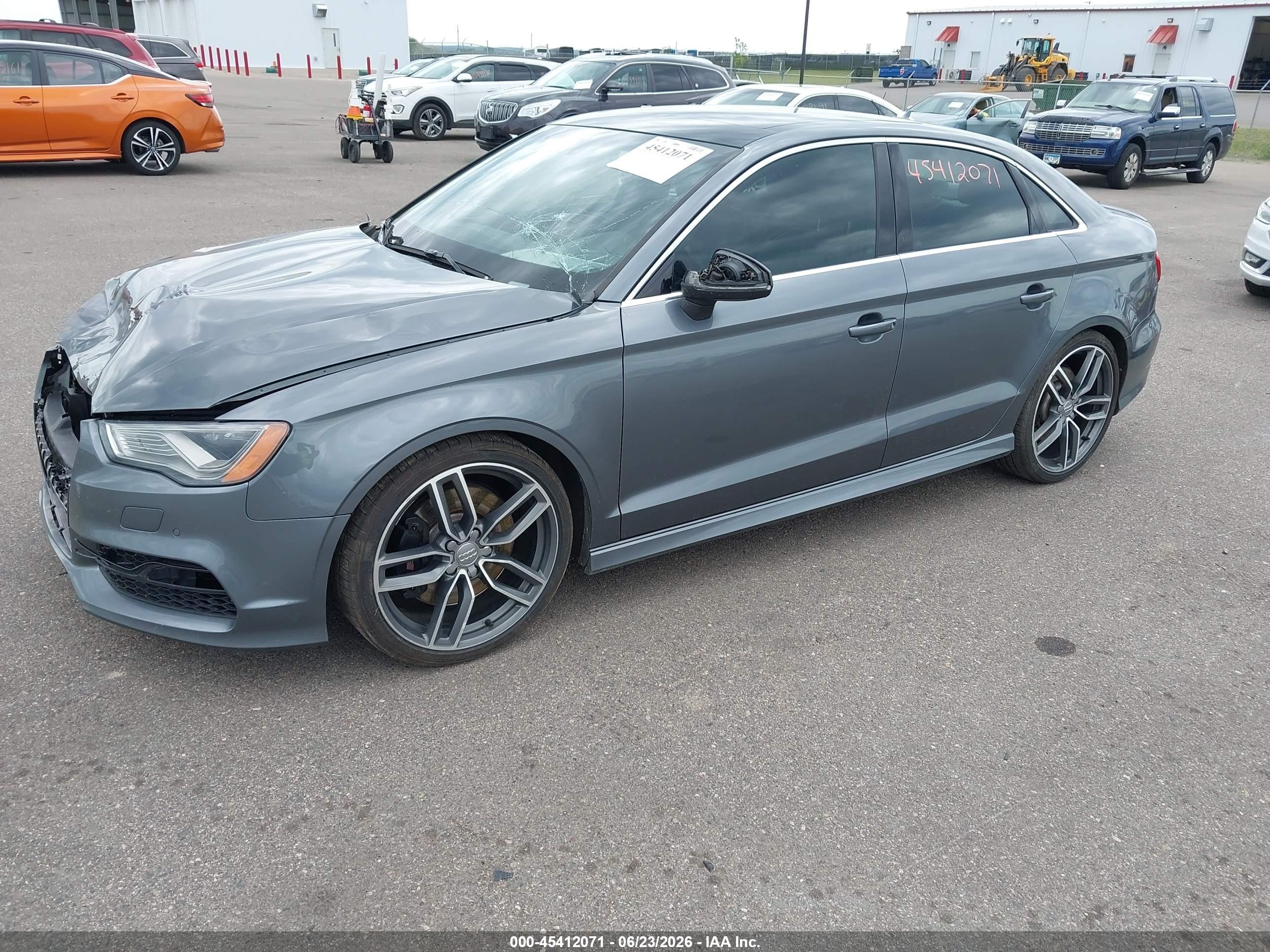 2015 Audi S3 2.0t Premium Plus Серый vin: WAUBFGFF9F1069913