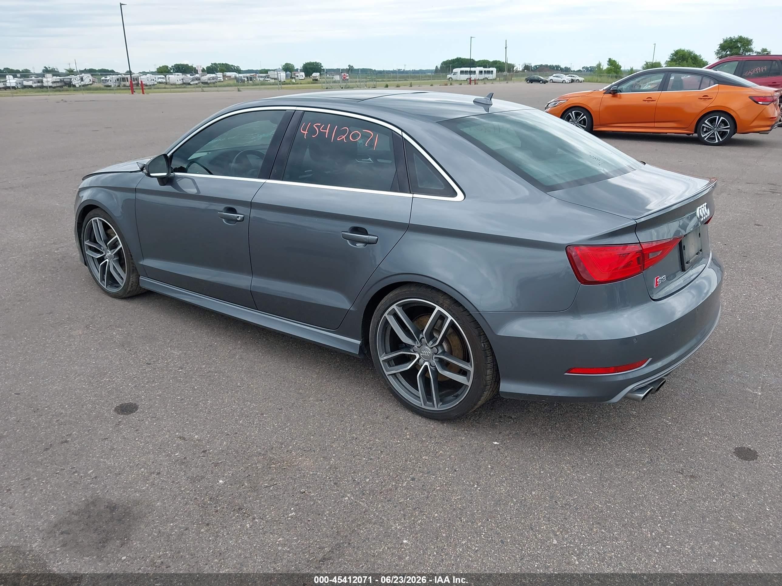 2015 Audi S3 2.0t Premium Plus Серый vin: WAUBFGFF9F1069913