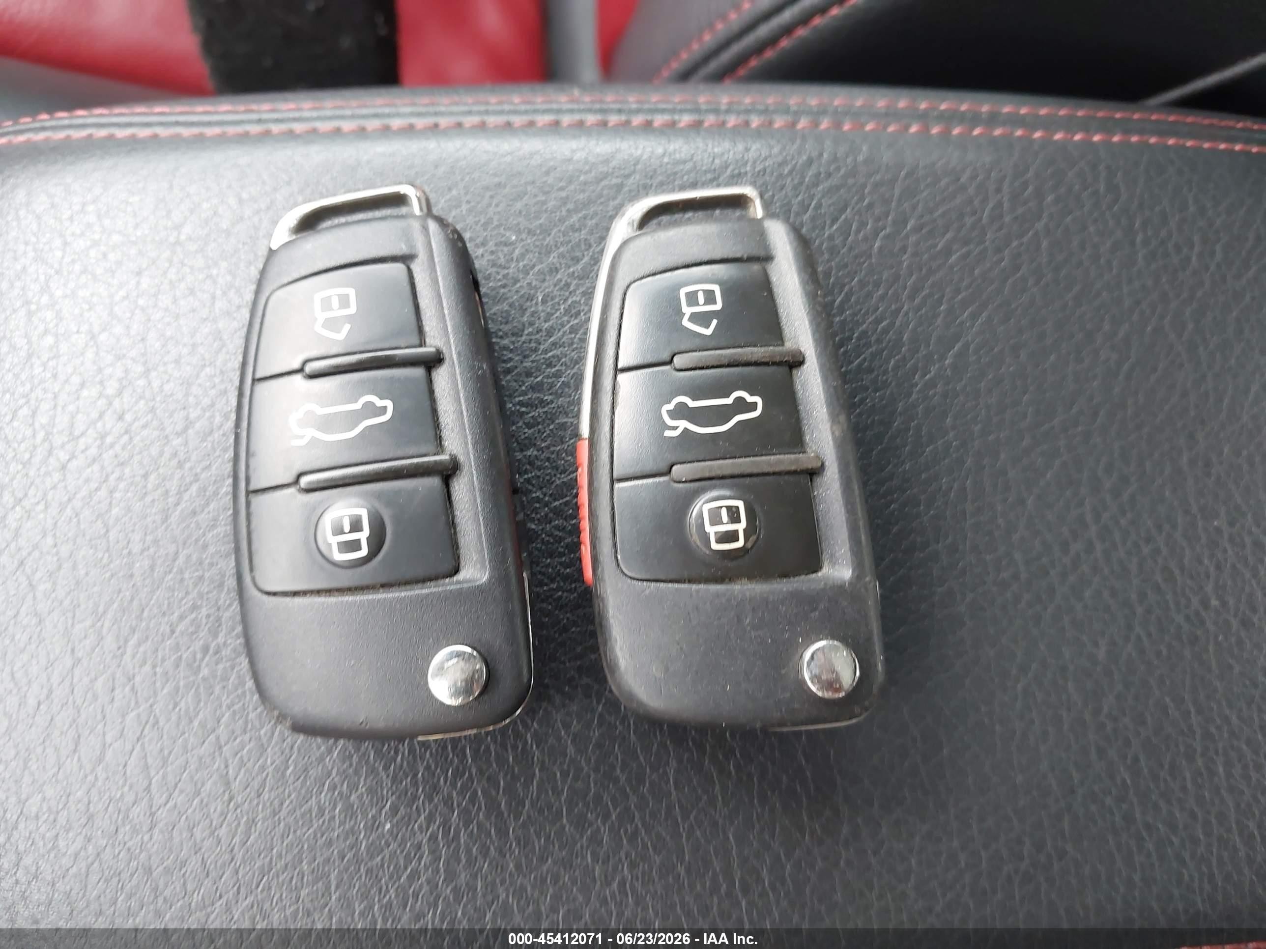 2015 Audi S3 2.0t Premium Plus Серый vin: WAUBFGFF9F1069913