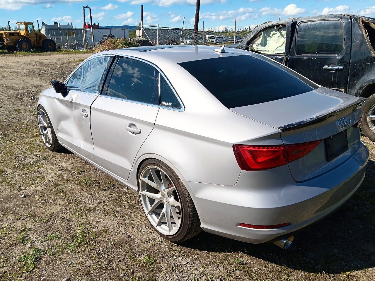 2015 Audi A3 Premium Silver vin: WAUBFGFF9F1070544