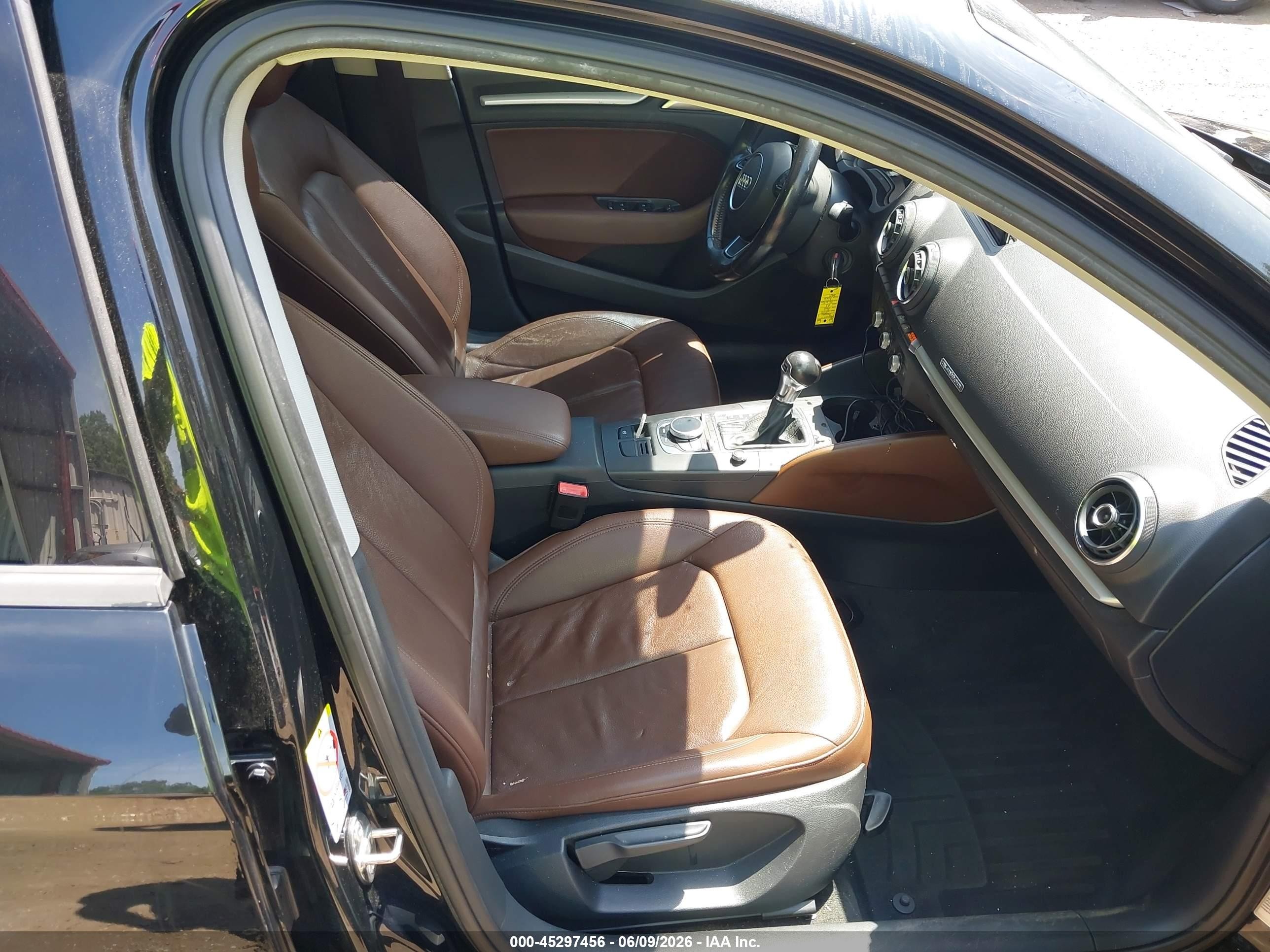 2015 Audi A3 2.0t Premium Black vin: WAUBFGFFXF1011440