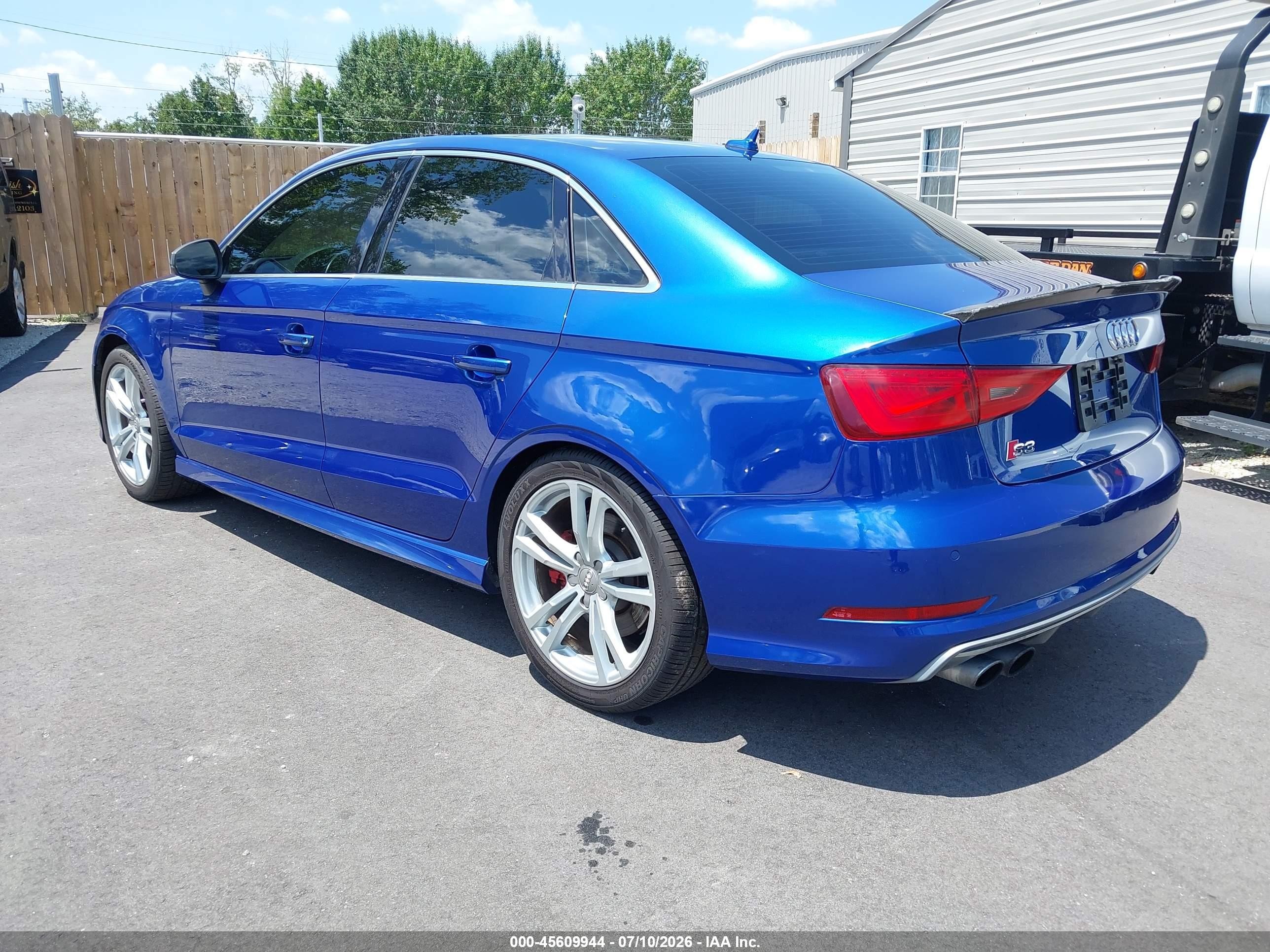 2015 Audi S3 2.0t Premium Plus Blue vin: WAUBFGFFXF1108539