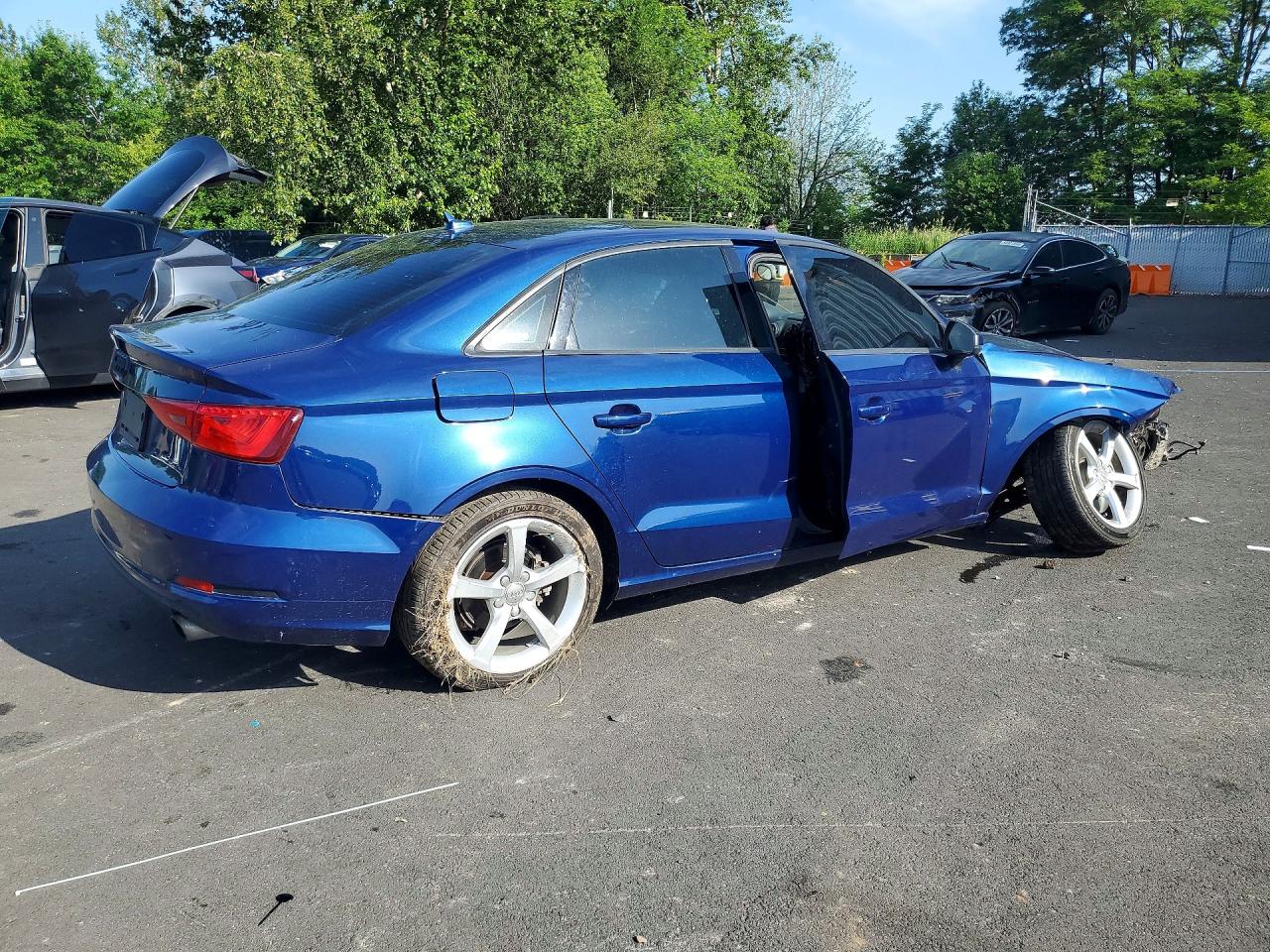 2015 Audi A3 Premium Blue vin: WAUBFHFFXF1067447