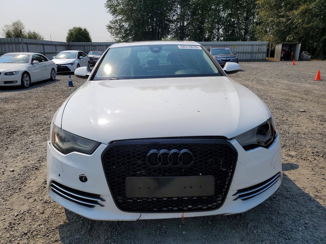 2012 Audi A6 White vin: WAUBGAFC2CN028110