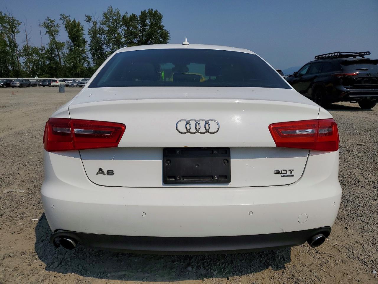 2012 Audi A6 White vin: WAUBGAFC2CN028110