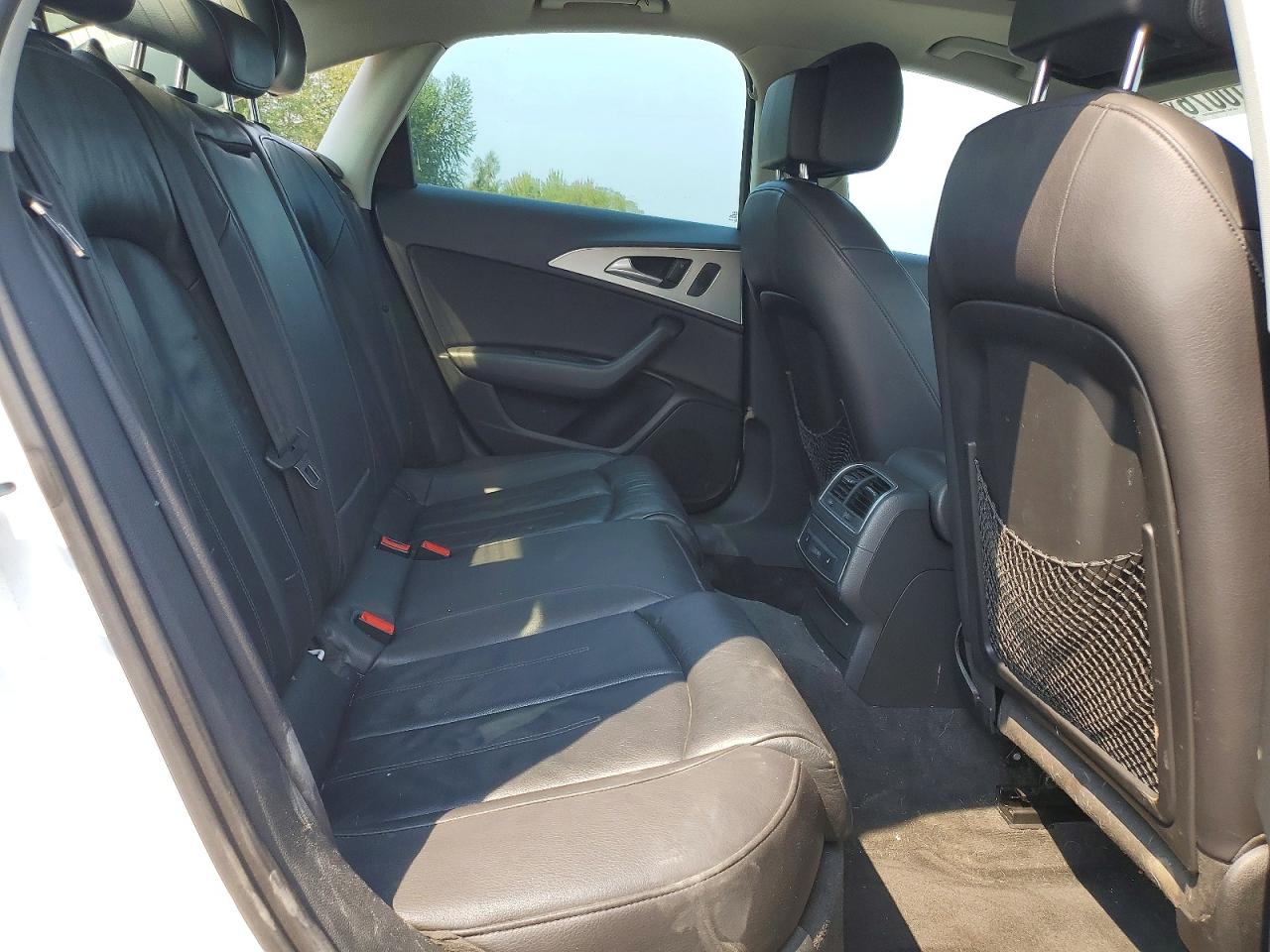 2012 Audi A6 White vin: WAUBGAFC2CN028110