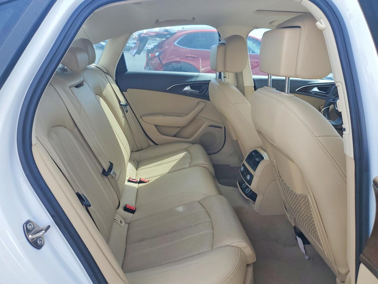 2012 Audi A6 Белый vin: WAUBGAFC9CN003091