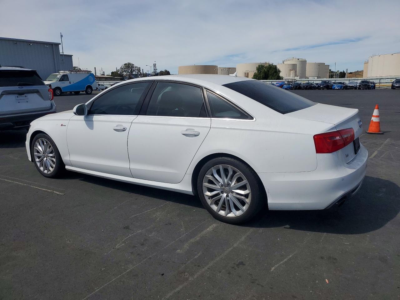 2012 Audi A6 Белый vin: WAUBGAFC9CN003091
