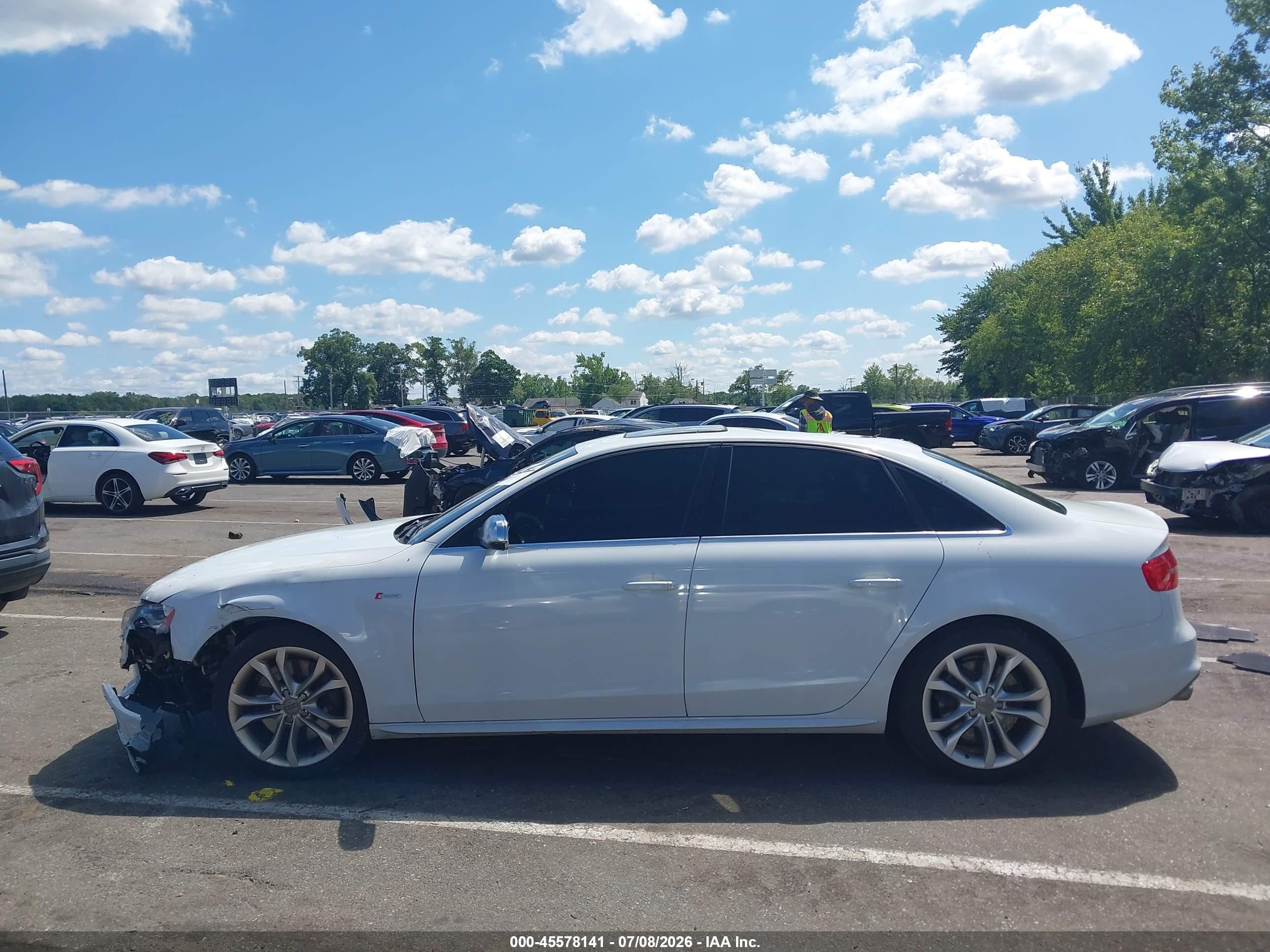 2014 Audi S4 3.0t Premium Plus White vin: WAUBGAFL2EA029557