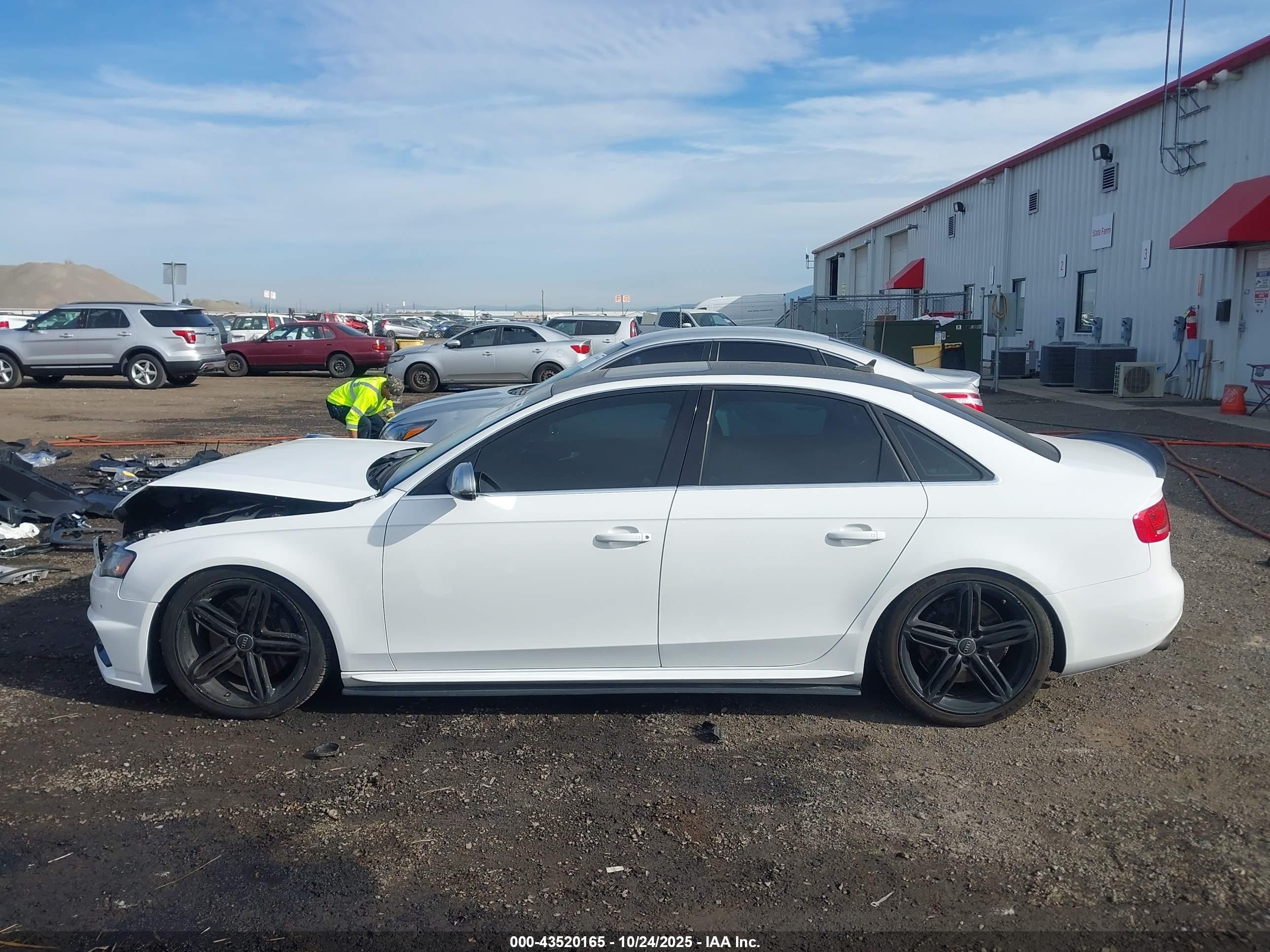 2011 Audi S4 3.0 Premium Plus White vin: WAUBGAFL4BA154586
