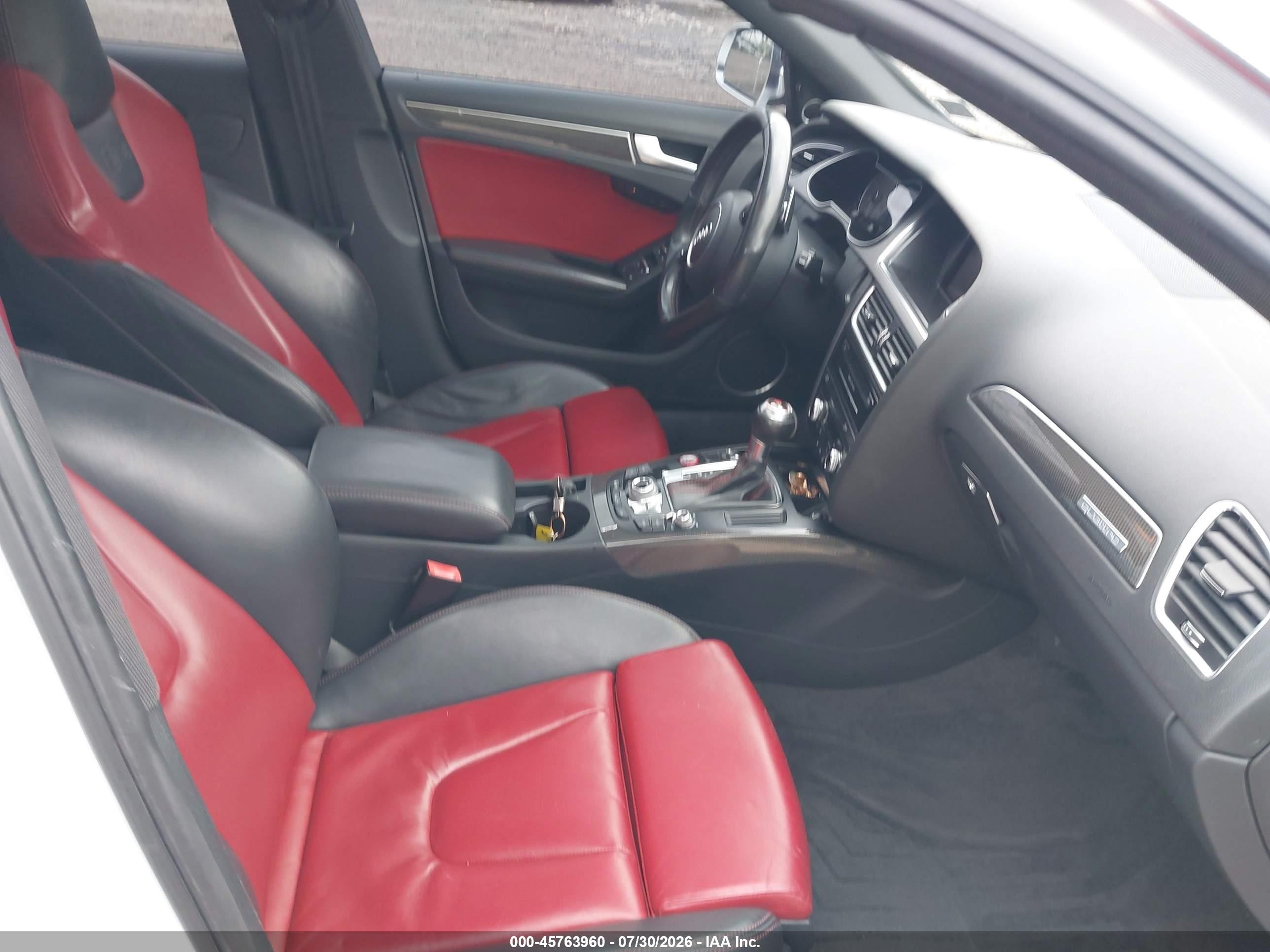 2014 Audi S4 3.0t Premium Plus Белый vin: WAUBGAFL5EA016124