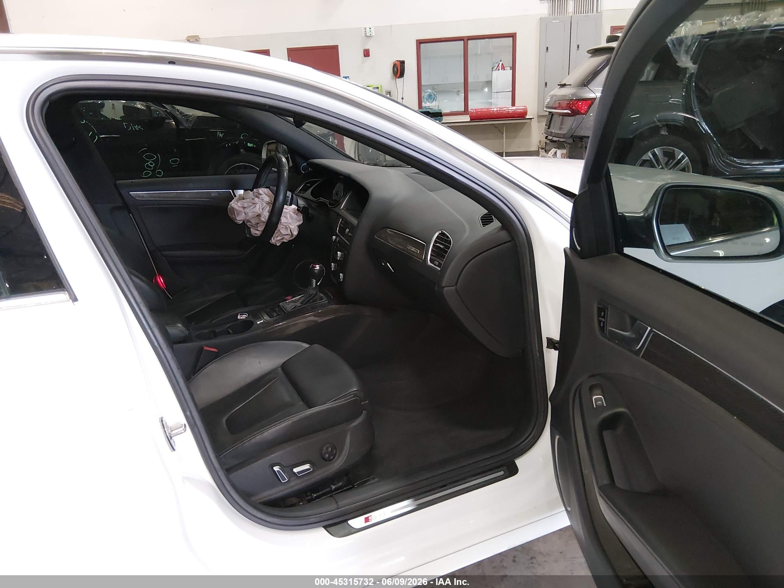 2014 Audi S4 3.0t Premium Plus White vin: WAUBGAFL5EA029472