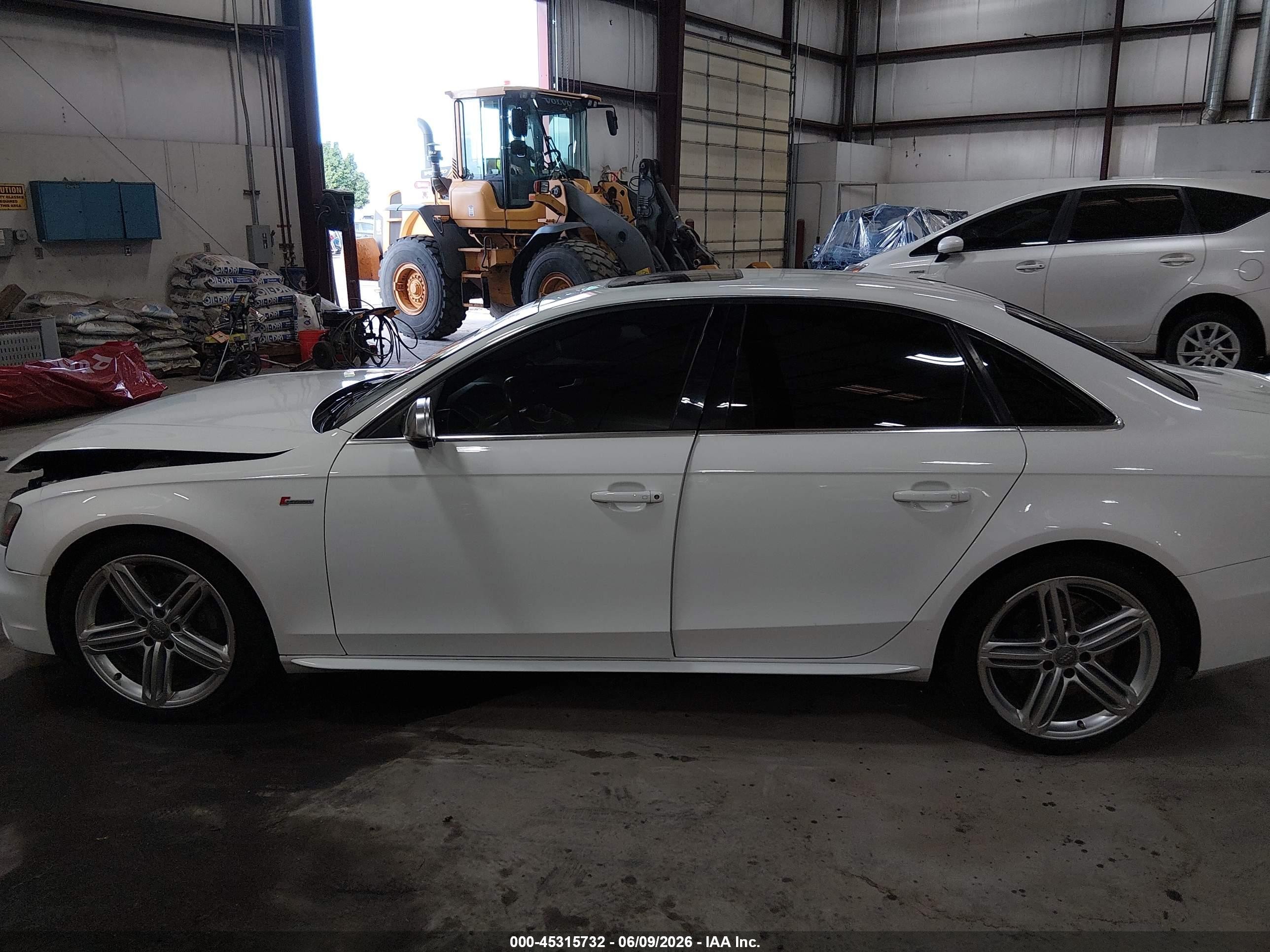 2014 Audi S4 3.0t Premium Plus White vin: WAUBGAFL5EA029472