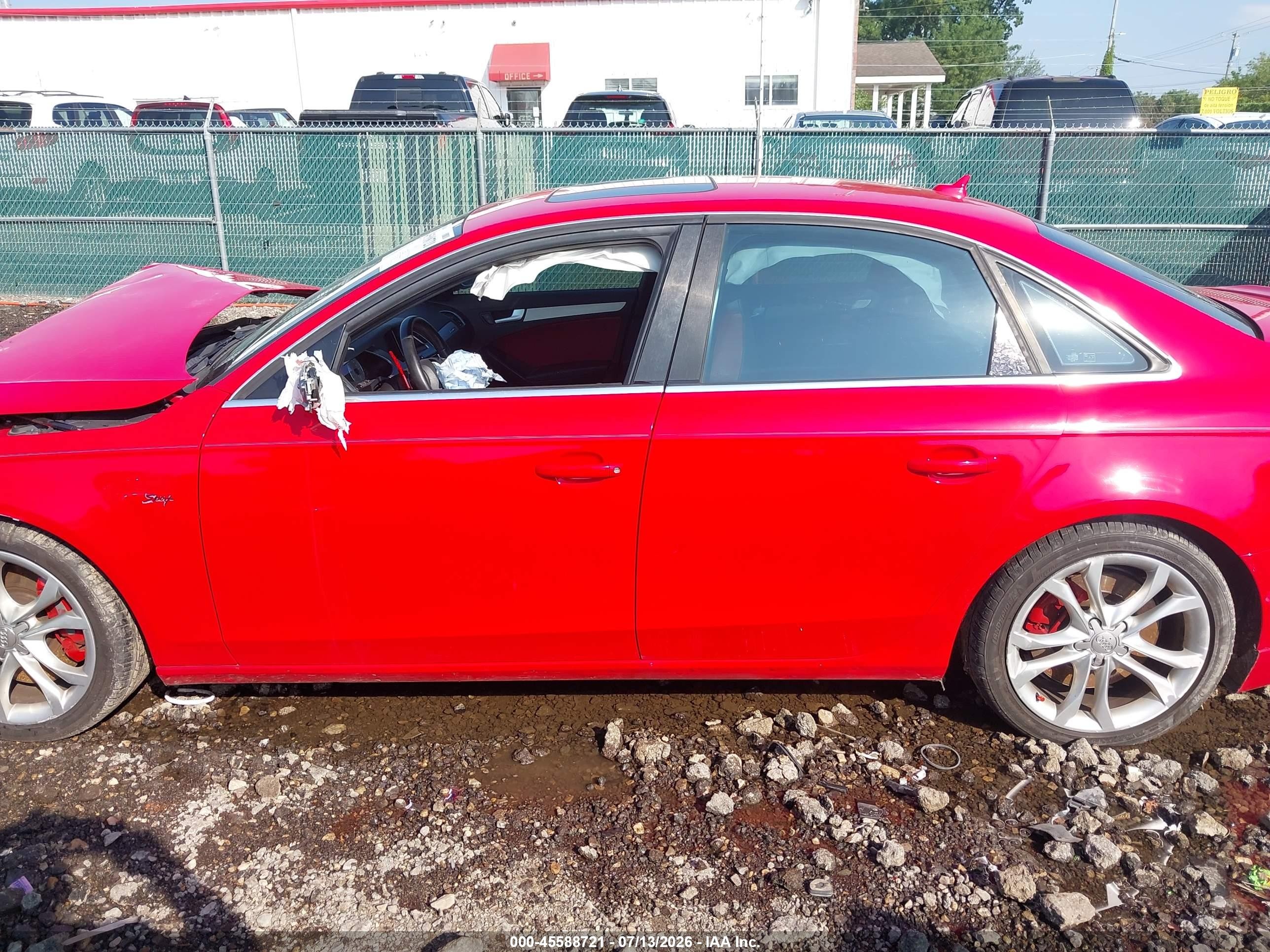 2010 Audi S4 3.0 Premium Plus Red vin: WAUBGAFL7AA125727