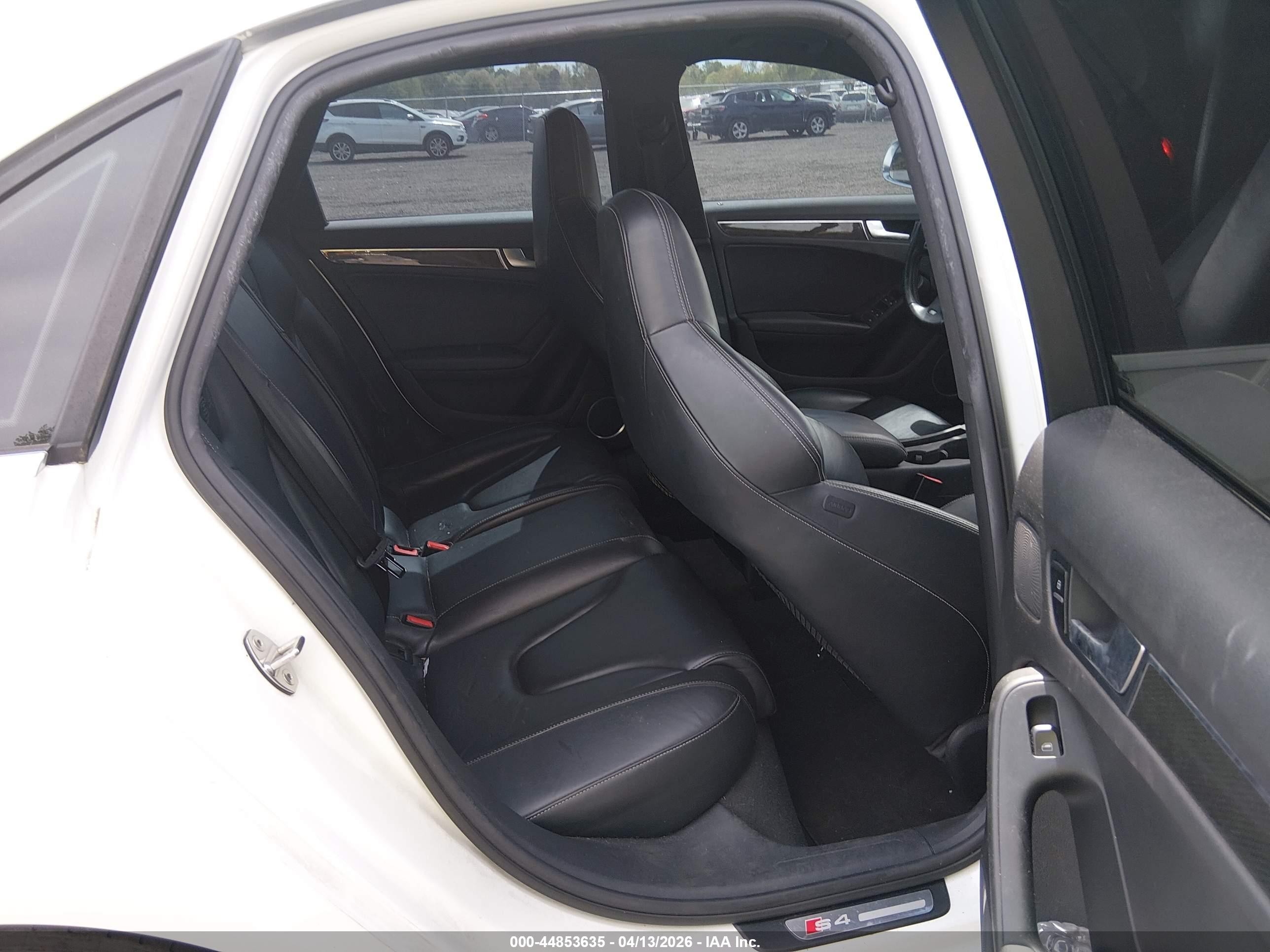 2011 Audi S4 Premium Plus Белый vin: WAUBGAFL7BA072724