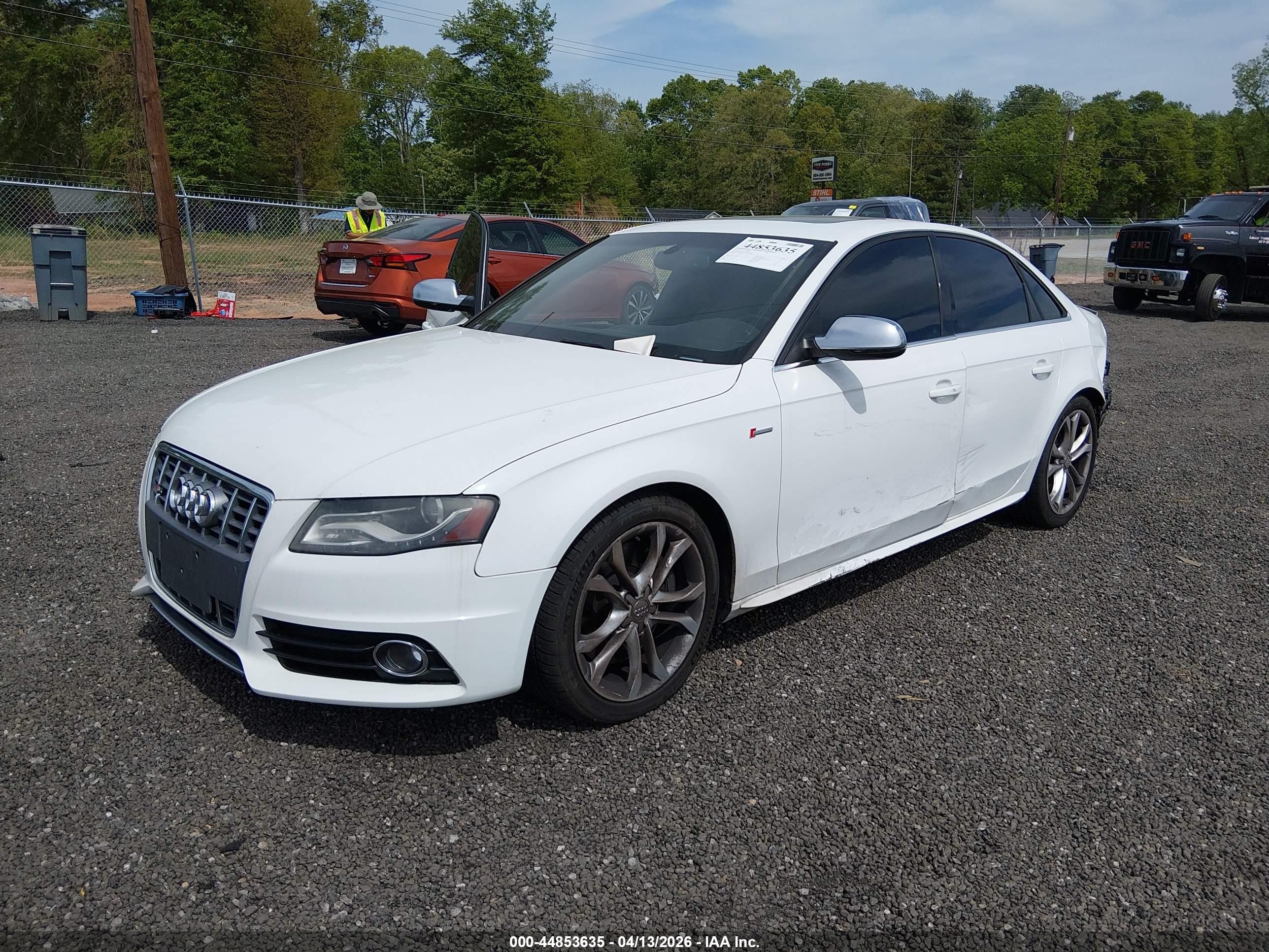 2011 Audi S4 Premium Plus Белый vin: WAUBGAFL7BA072724