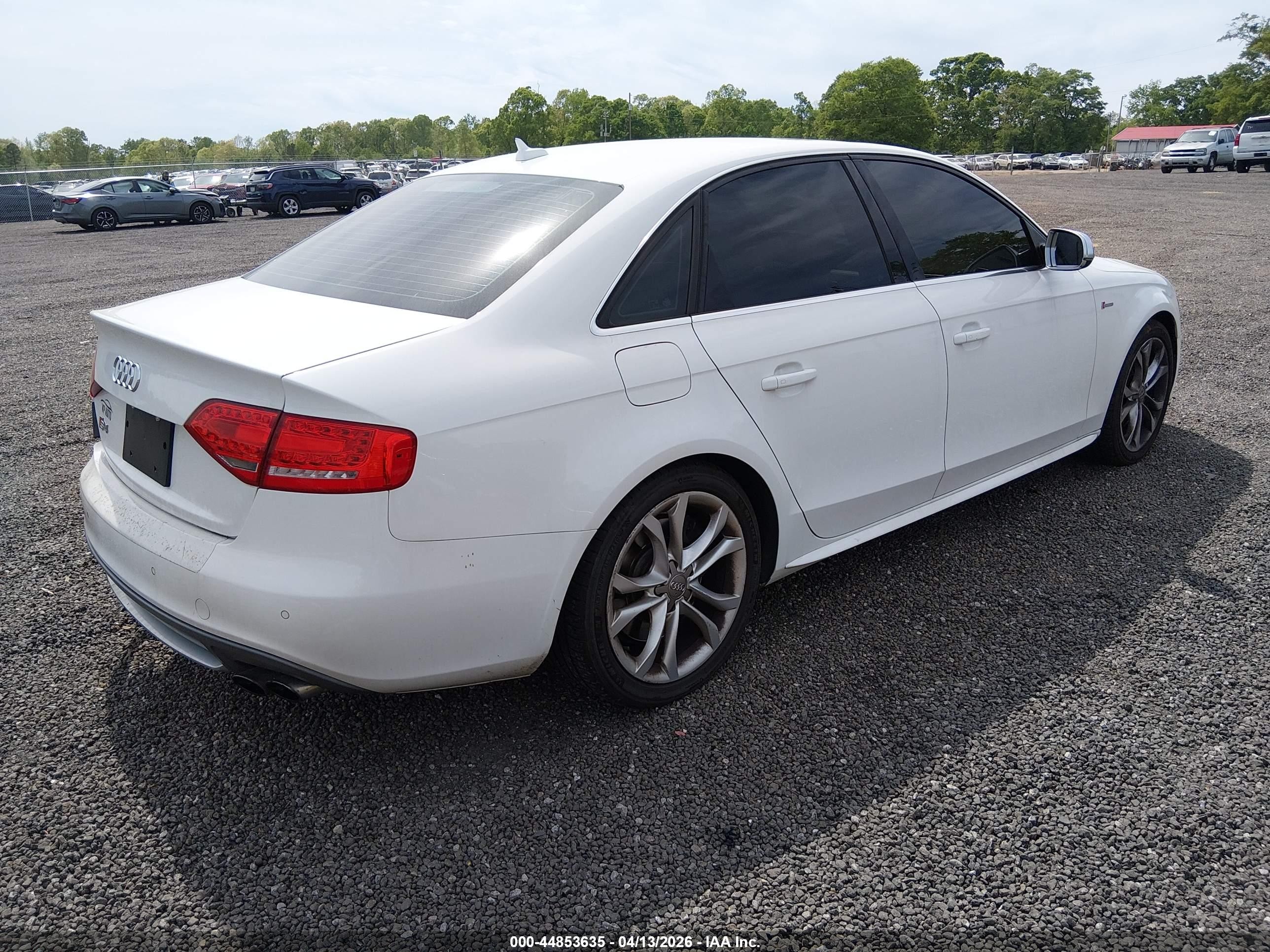 2011 Audi S4 Premium Plus Белый vin: WAUBGAFL7BA072724