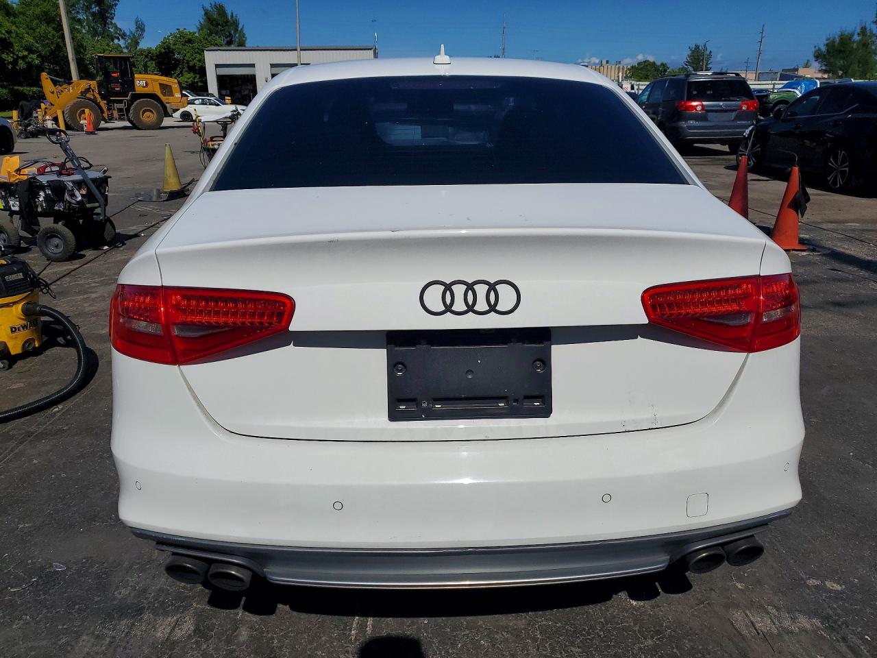 2013 Audi S4 Premium Plus White vin: WAUBGAFL8DA246271