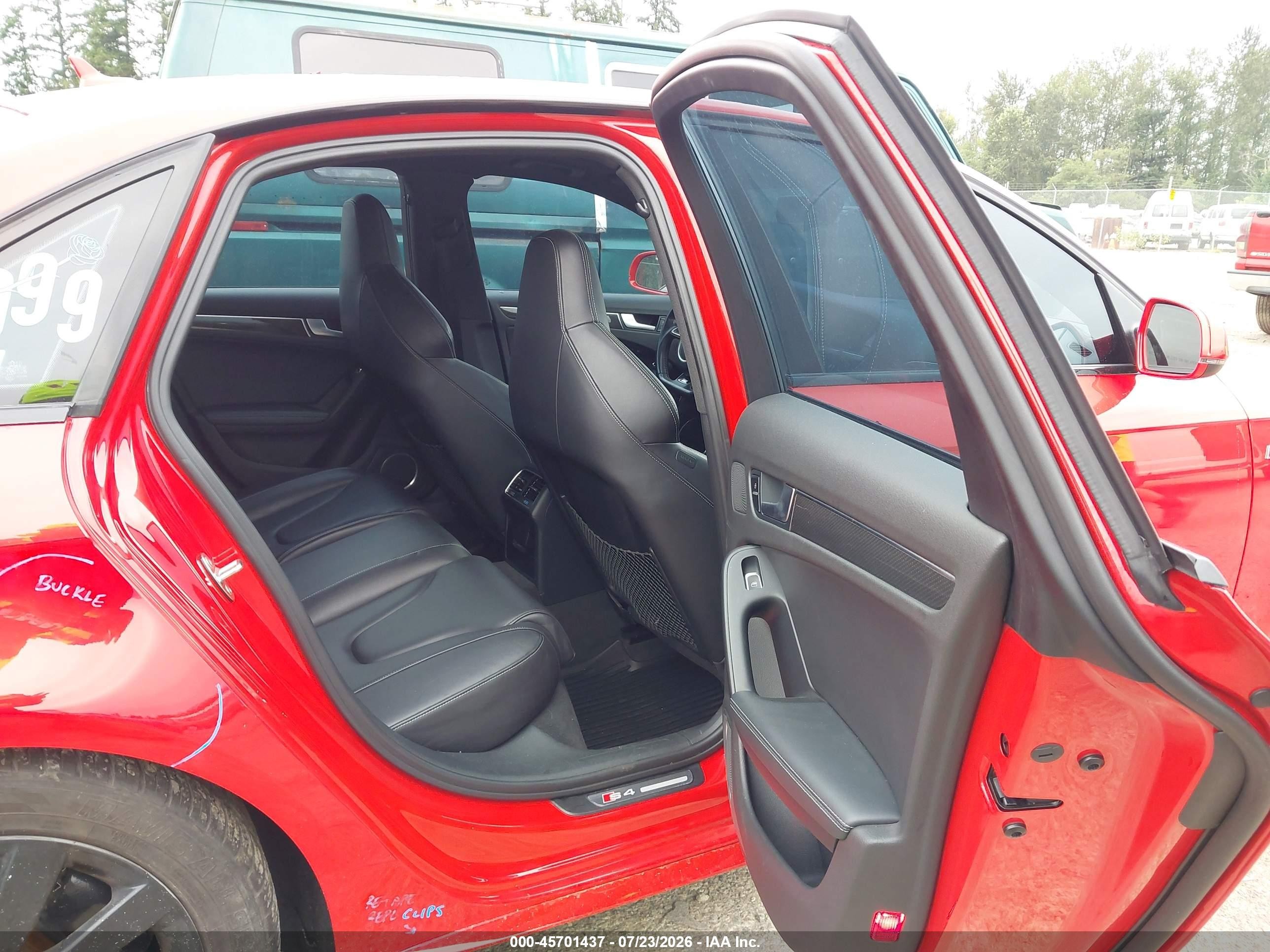 2014 Audi S4 3.0t Premium Plus Red vin: WAUBGAFL8EA150769